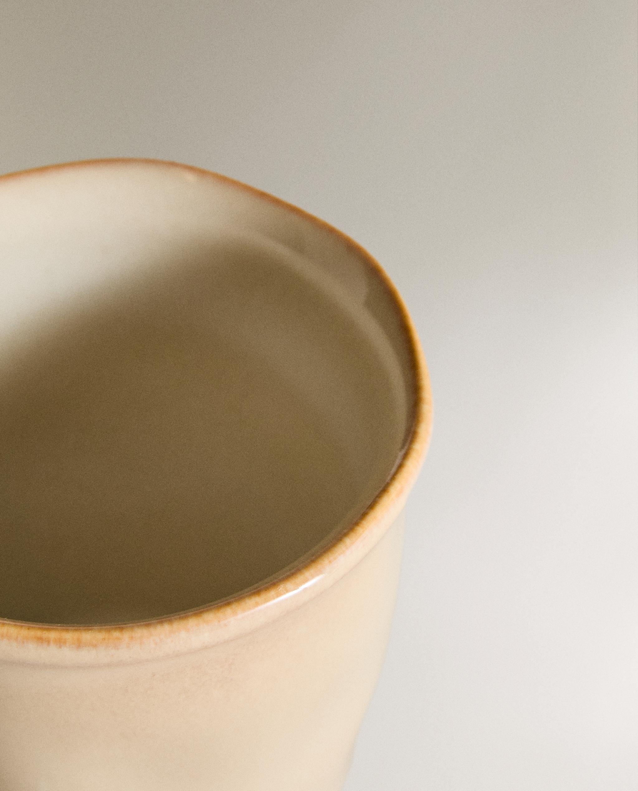 STONEWARE MUG WITH IRREGULAR EDGE product thumbnail 5
