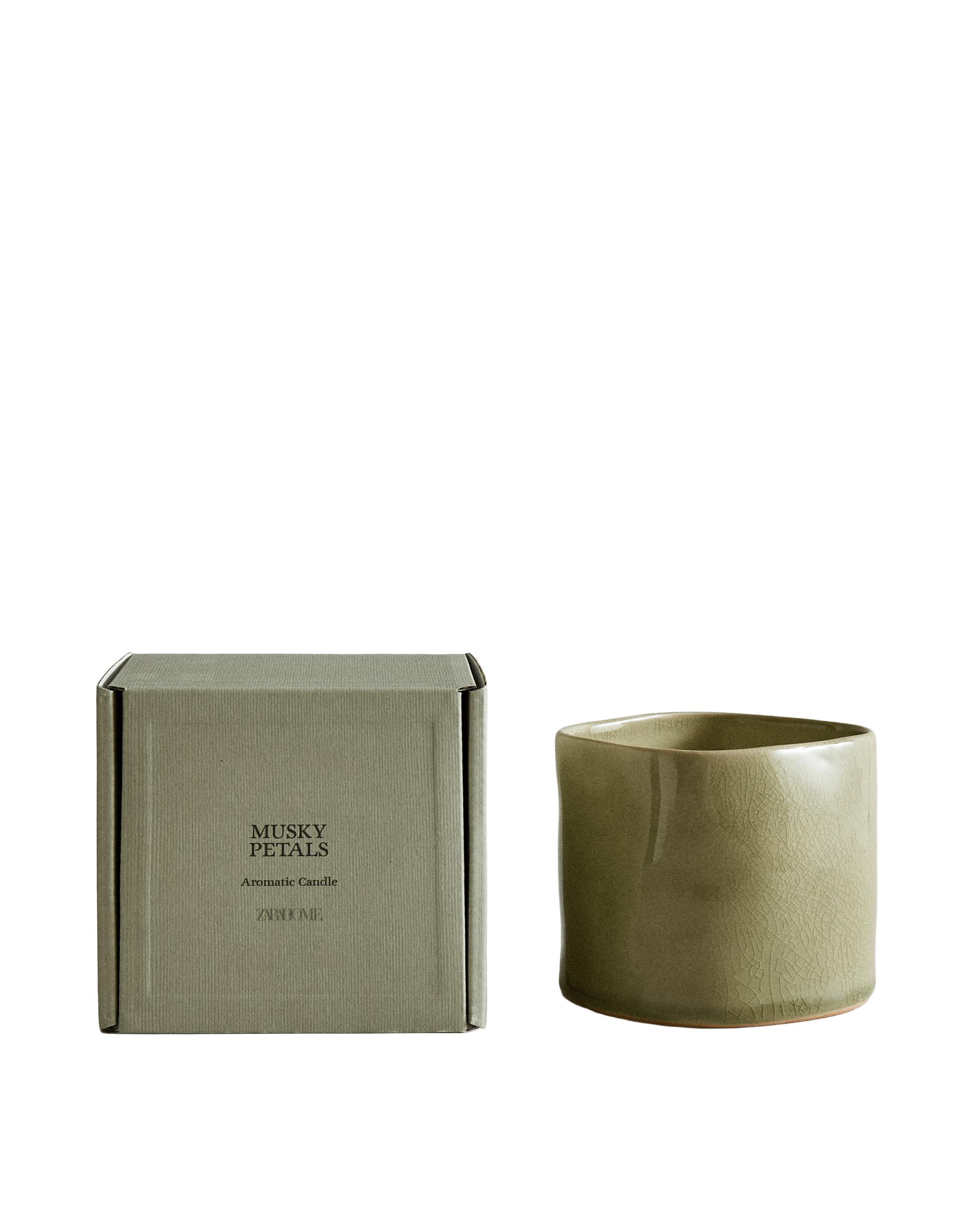 FLORAL SCENTED CANDLES product thumbnail 16
