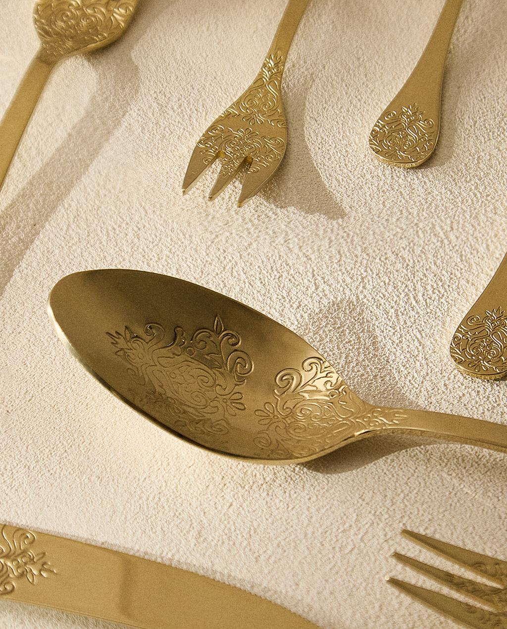 SET OF ENGRAVED CUTLERY