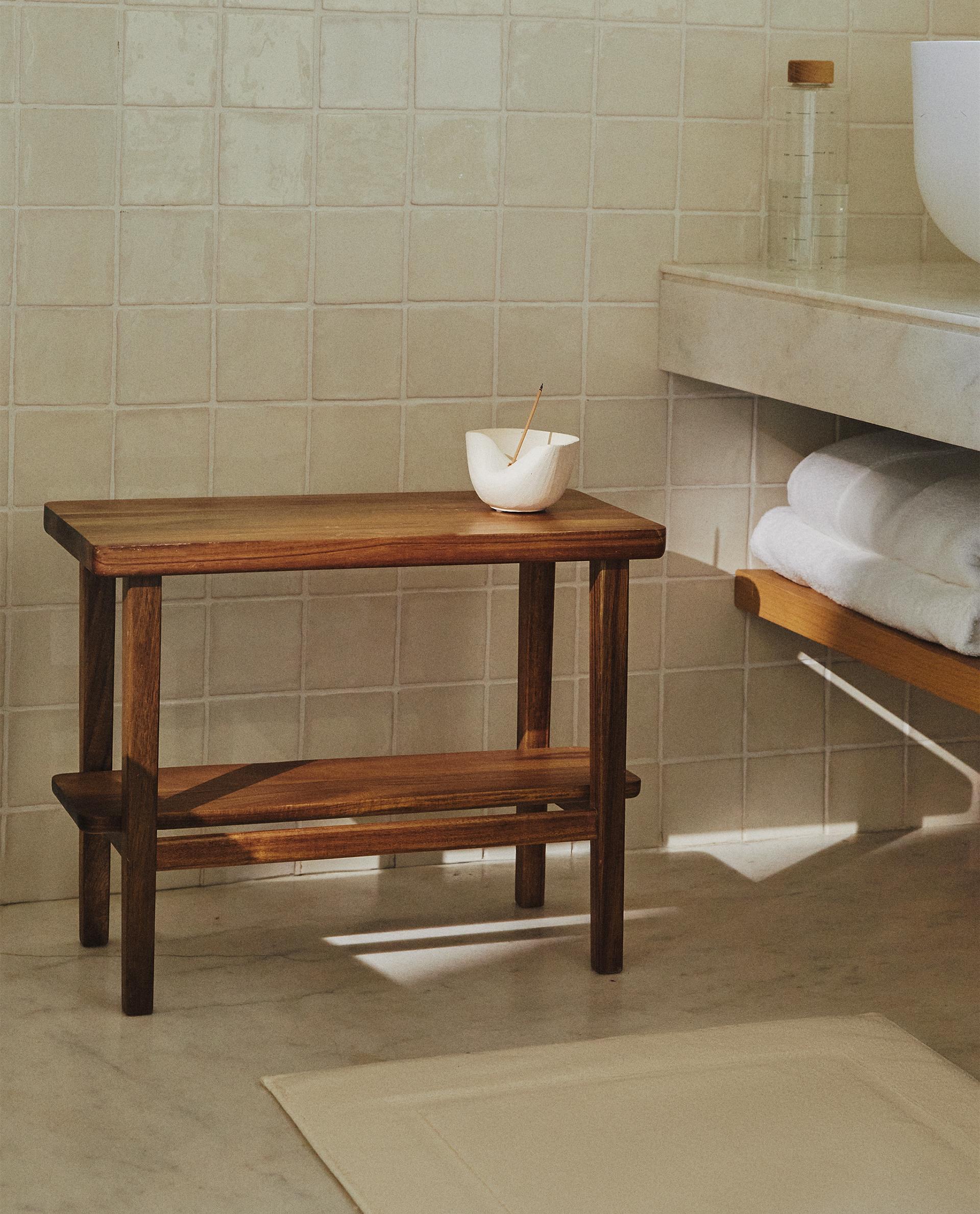 Zara Acacia Wood Bench: Durable & Sustainable Furniture Solution
