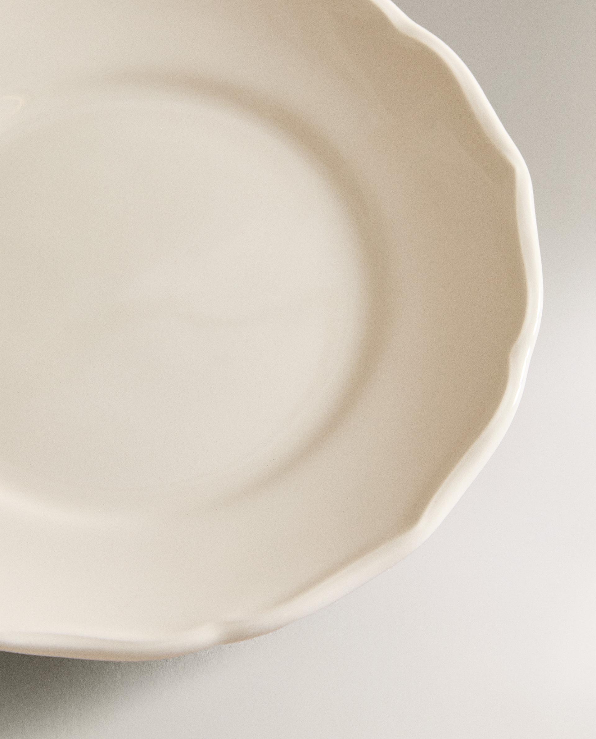 EARTHENWARE SIDE PLATE WITH RAISED-DESIGN EDGE product thumbnail 7