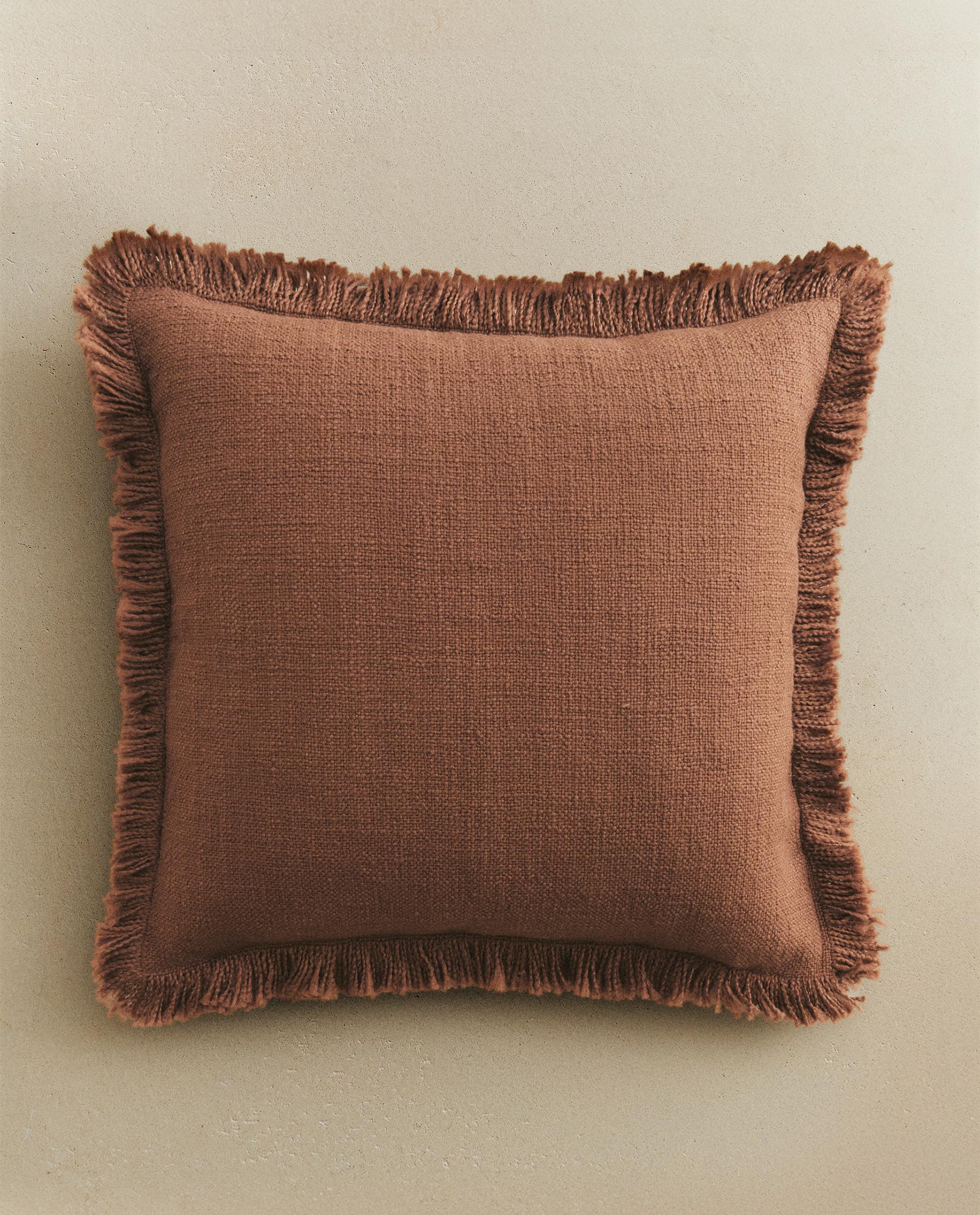 フェイクファー クッションカバー | Zara Home 日本/Japan