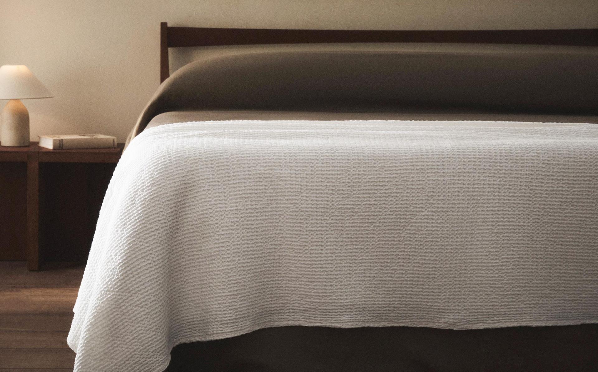 MINI WAFFLE KNIT BEDSPREAD MINI WAFFLE KNIT BEDSPREAD