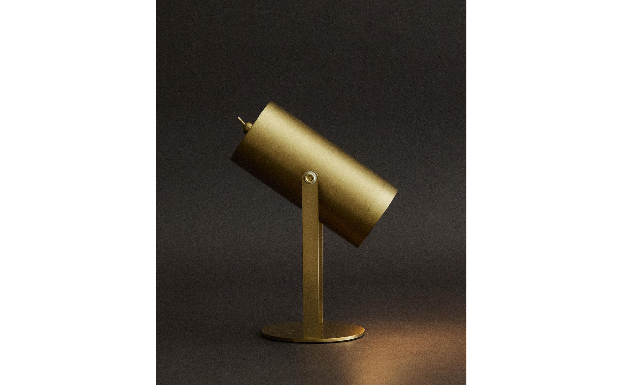 LAMP | USB RECHARGEABLE TABLE SPOTLIGHT product thumbnail 3