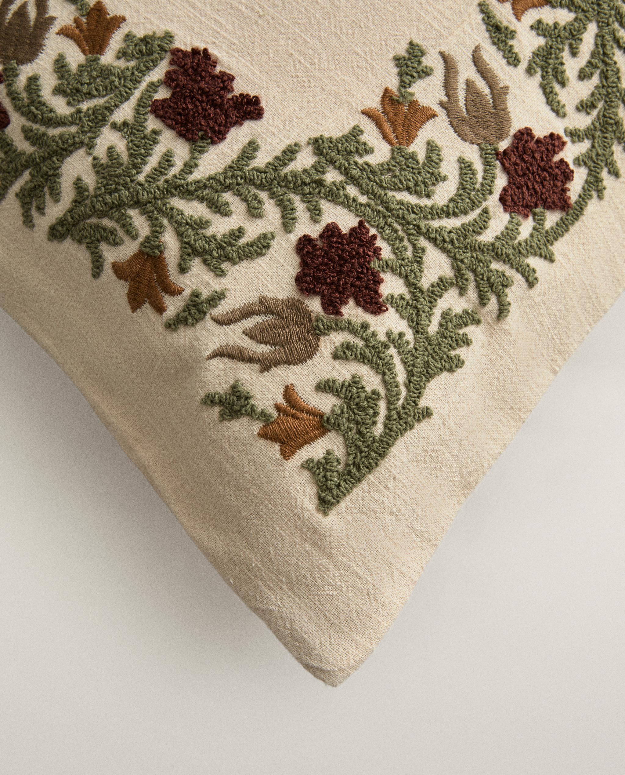TUFTING CUSHION COVER product thumbnail 9