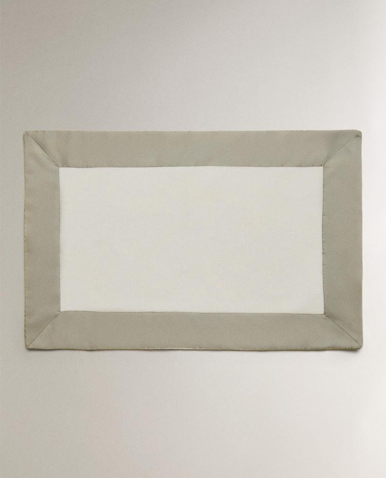 سجادة حمام بشريط قماش