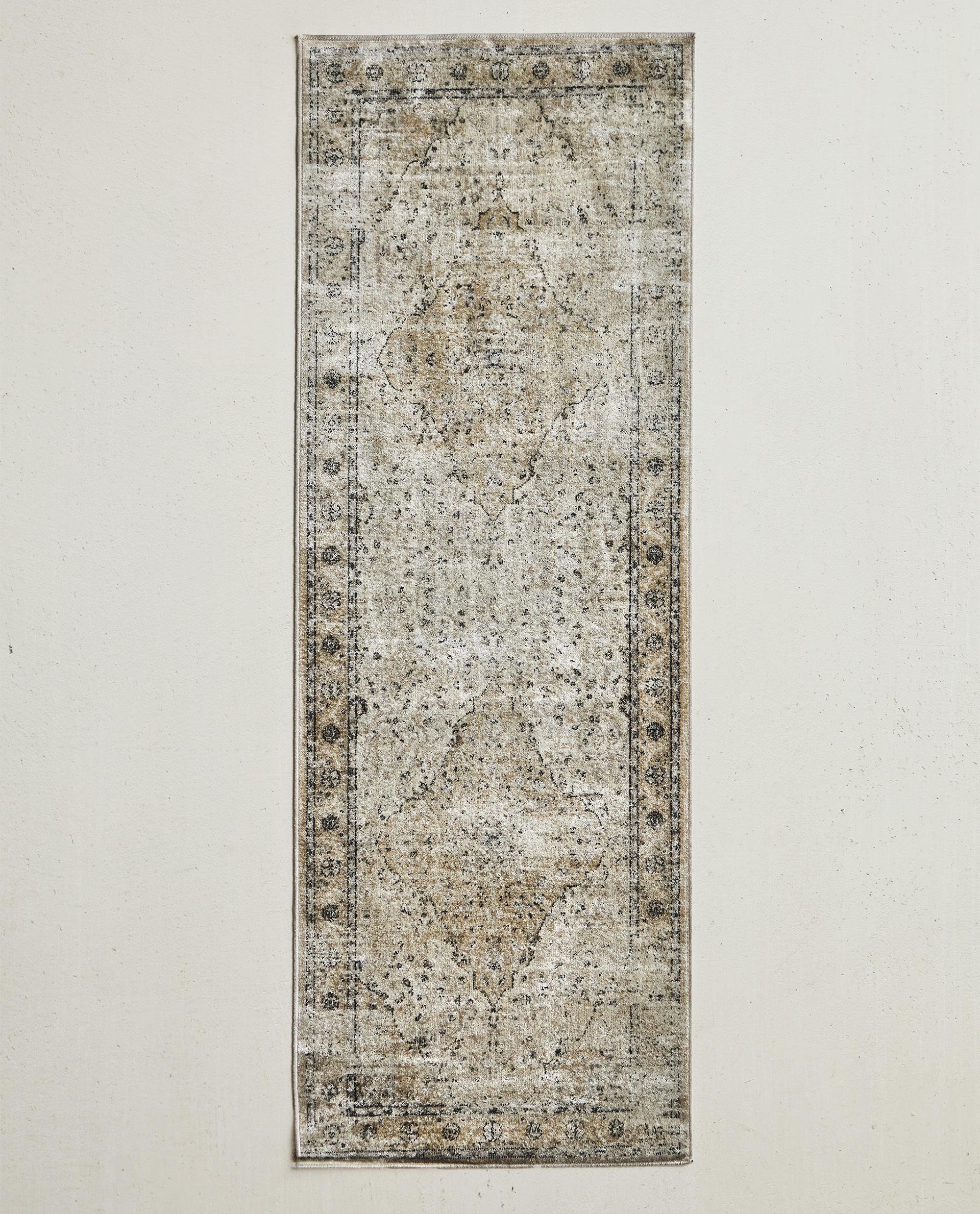 VINTAGE-EFFECT CARPET RUNNER | Zara Home 日本/Japan