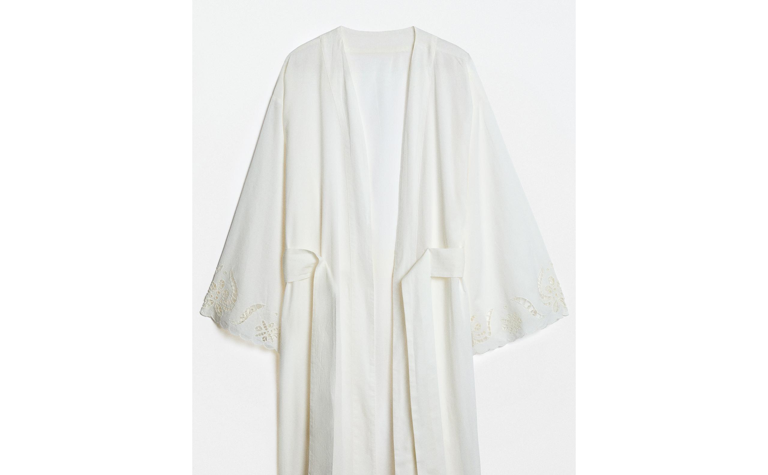 COTTON DRESSING GOWN WITH EMBROIDERY product thumbnail 2