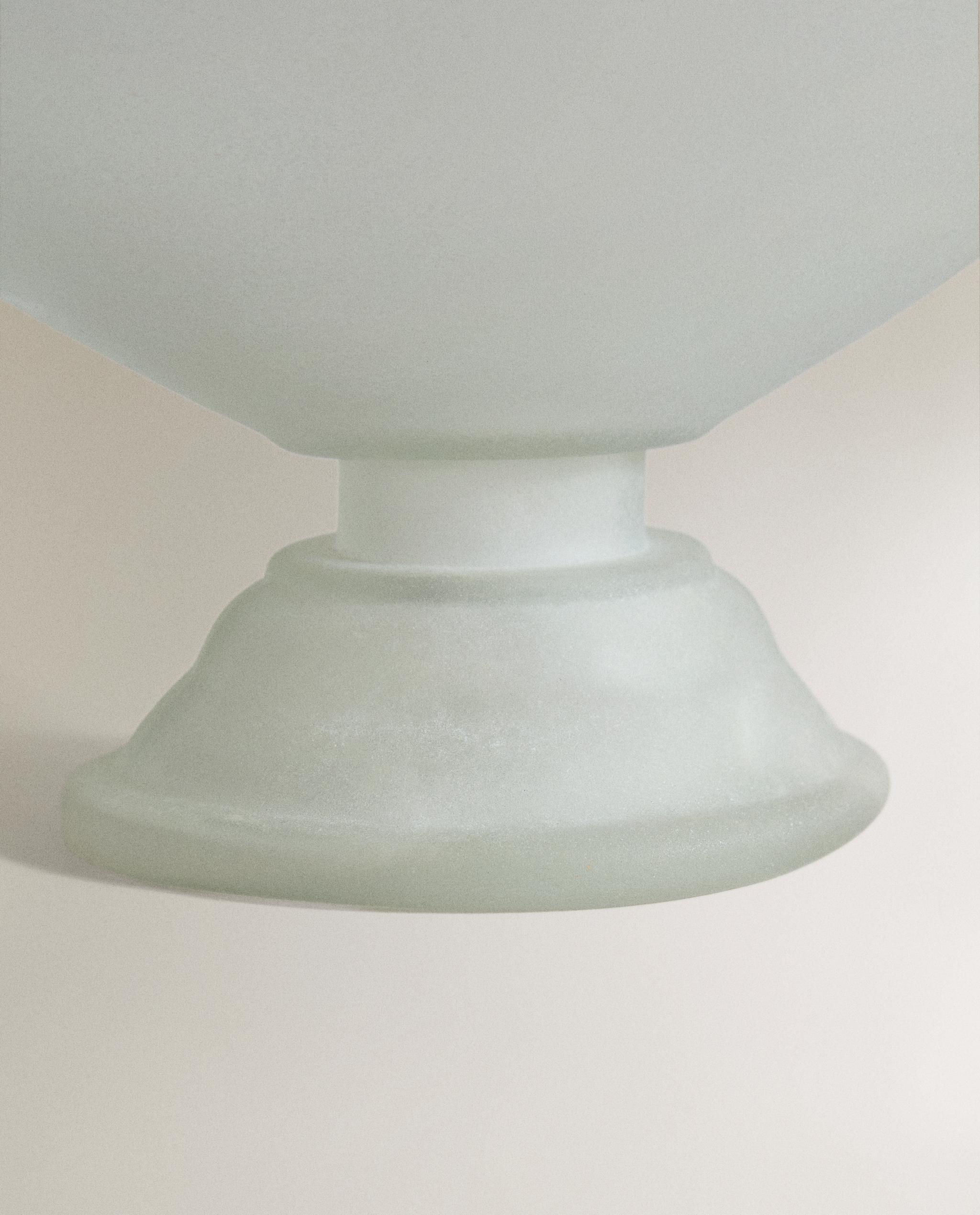 DECORATIVE GLASS BOWL product thumbnail 4