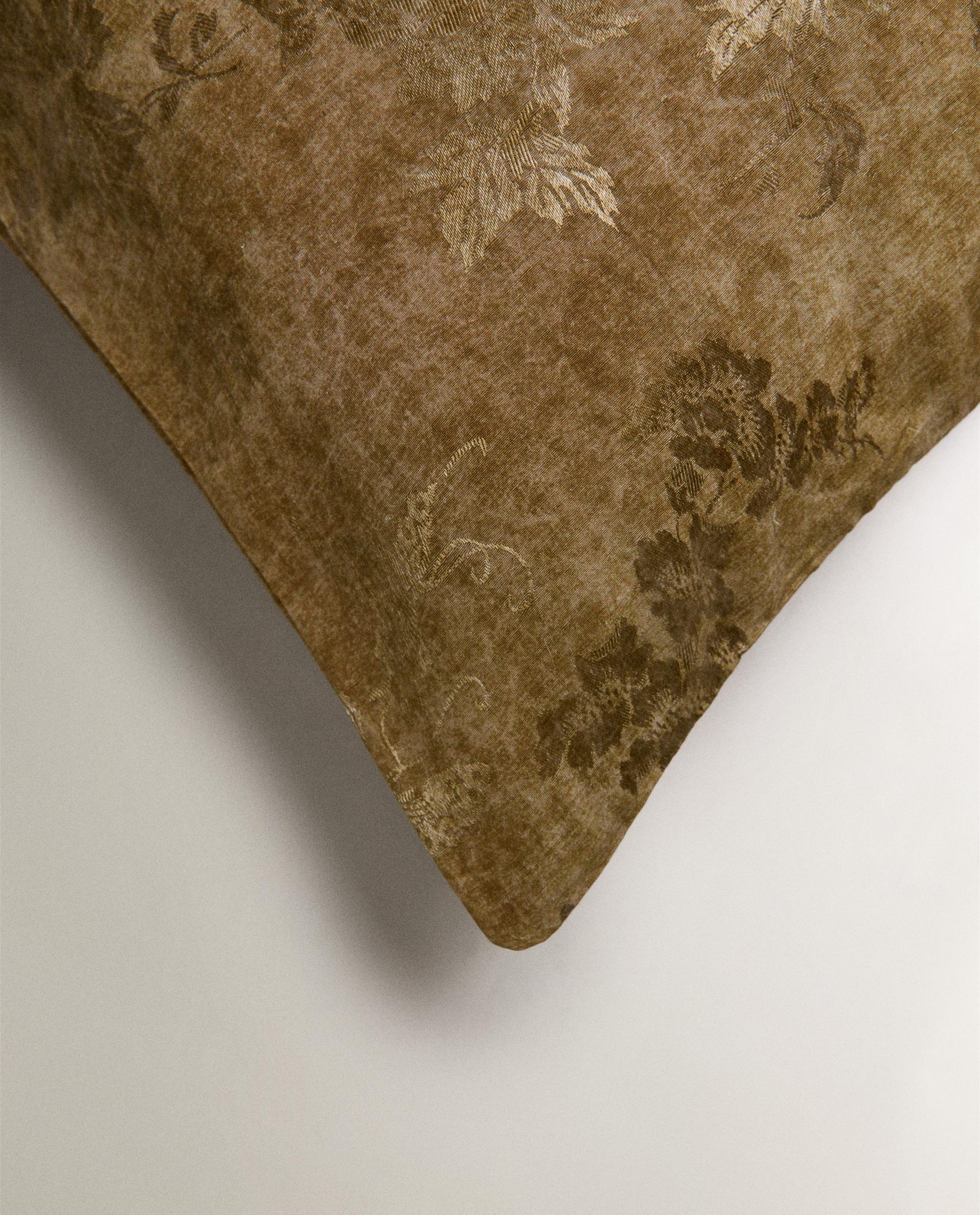 GOLD JACQUARD CUSHION COVER | MARISA BERENSON product thumbnail 3