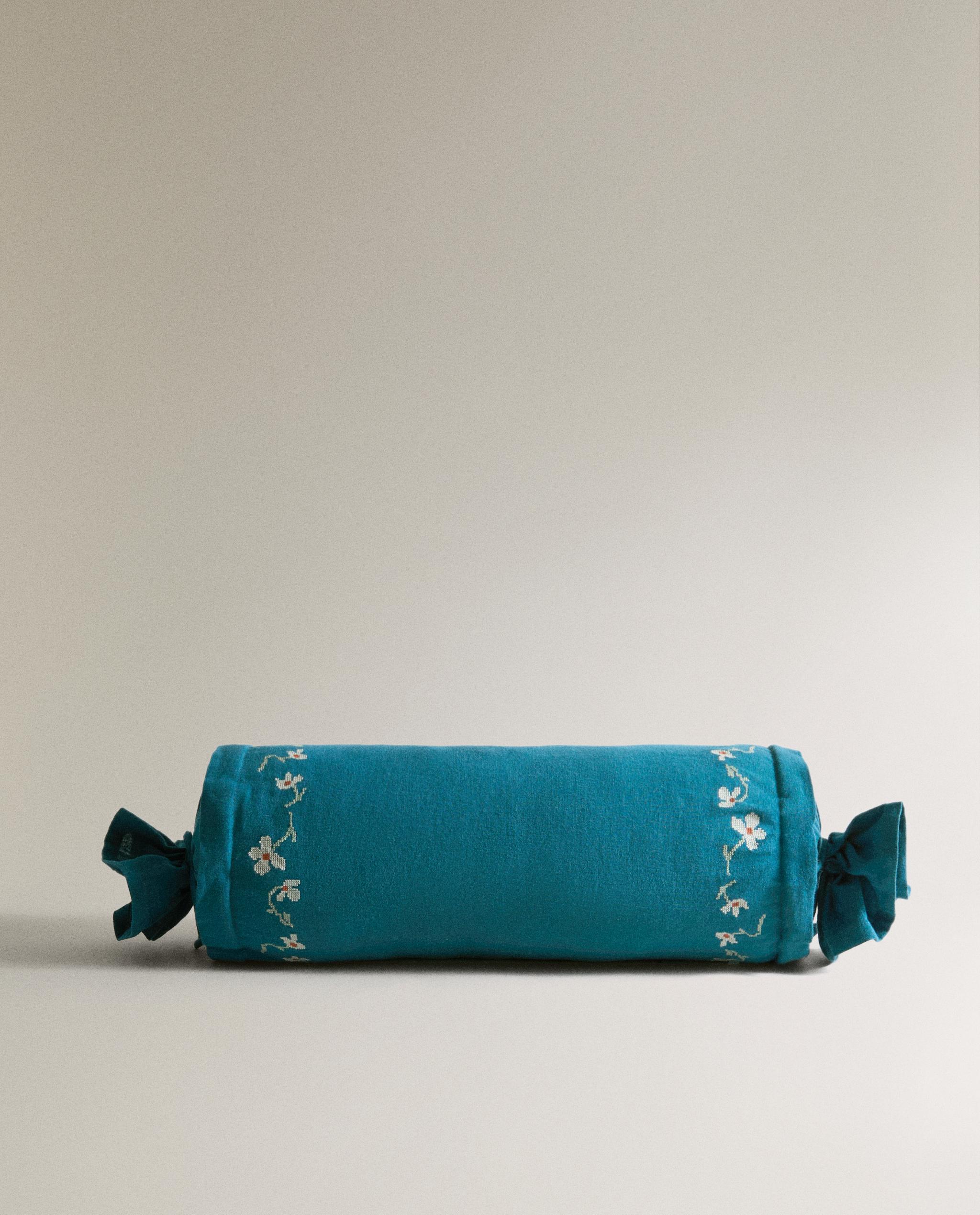 BOLSTER WITH FLORAL EMBROIDERY product thumbnail 7