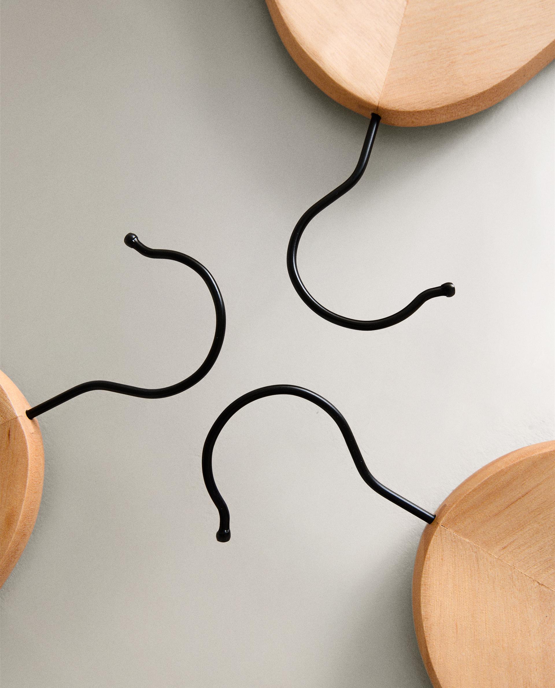 LACQUERED WOODEN HANGER (SET OF 3) product thumbnail 14