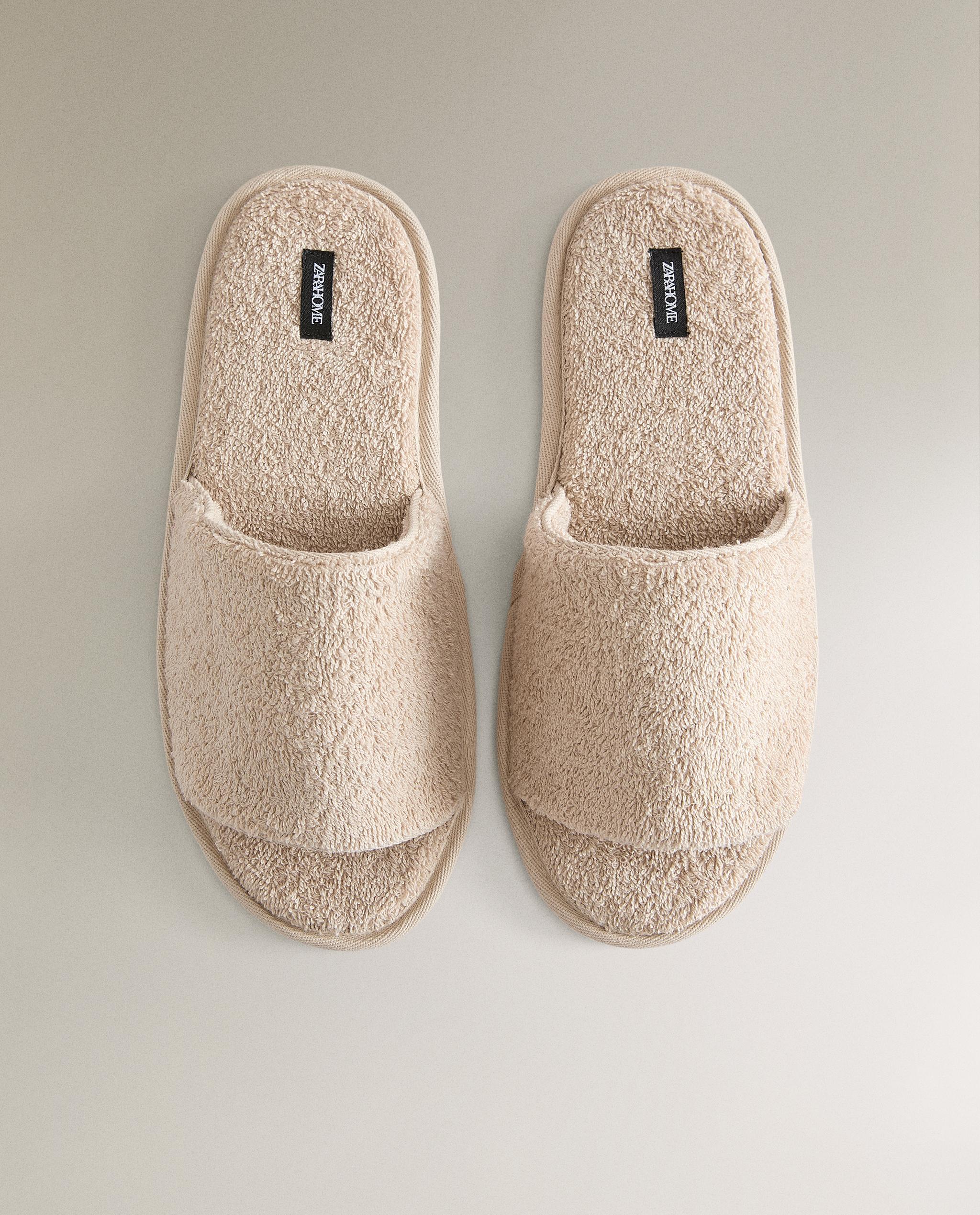 OPEN TERRY BATHROOM SLIPPERS product thumbnail 18