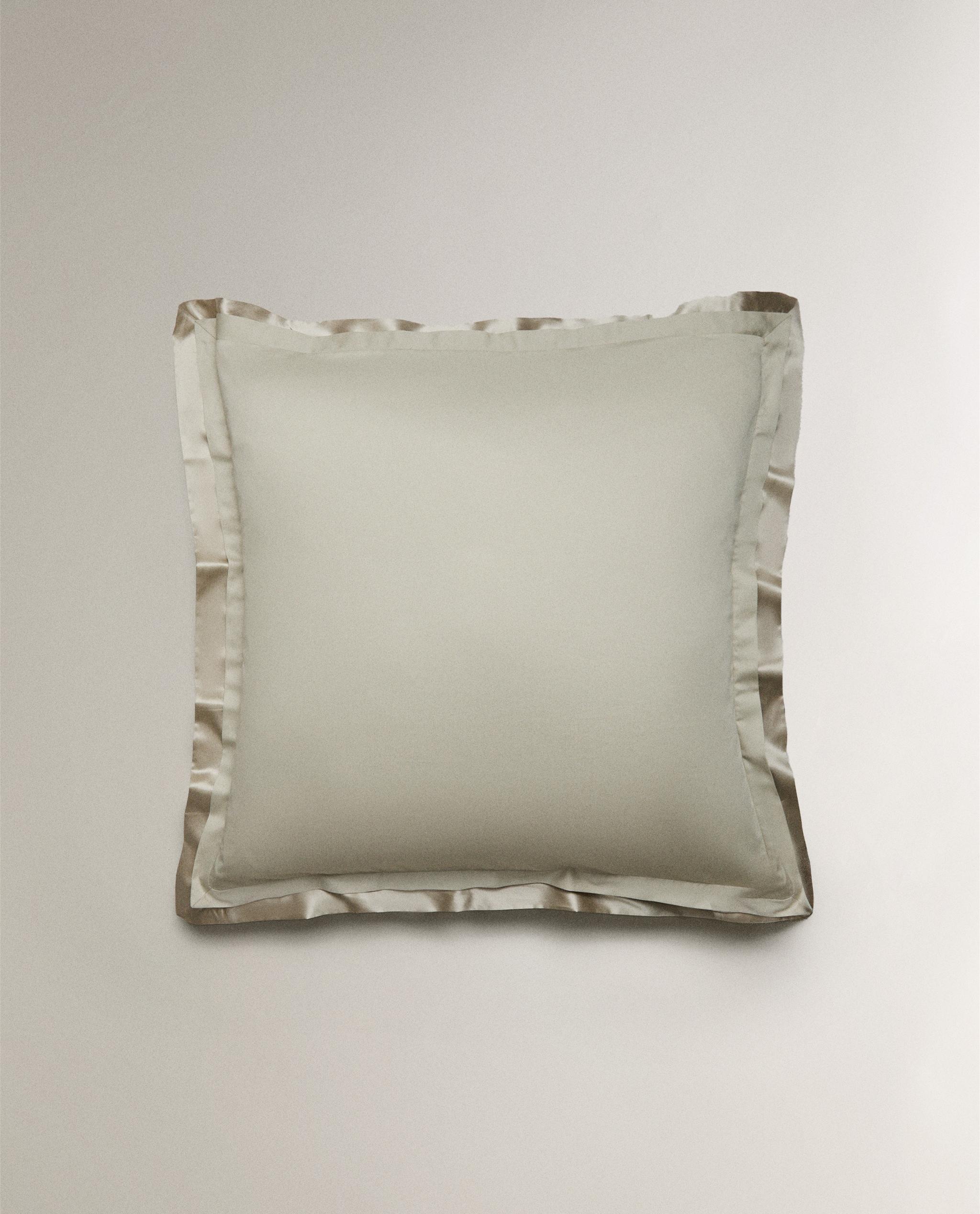 SATEEN PILLOWCASE WITH SILK BORDER (300 THREAD COUNT) product thumbnail 6