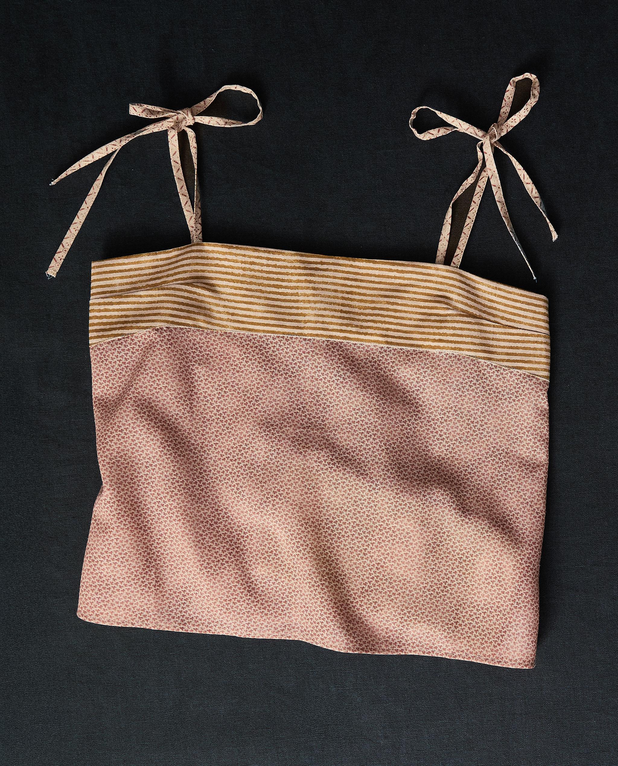 TOP WITH CONTRAST PRINT | KATHARINE POLE product thumbnail 11