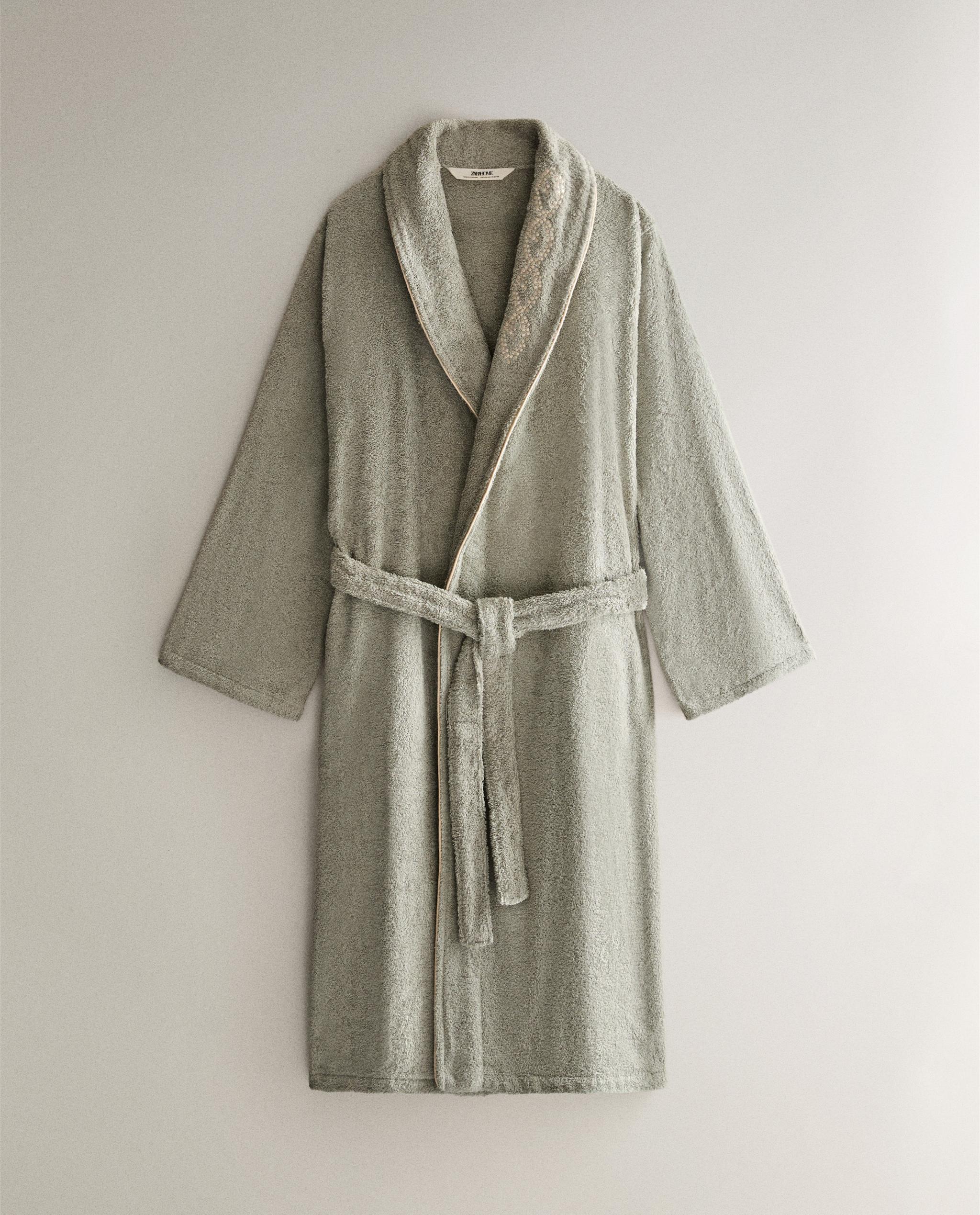 DRESSING GOWN WITH PLANT EMBROIDERY product thumbnail 5