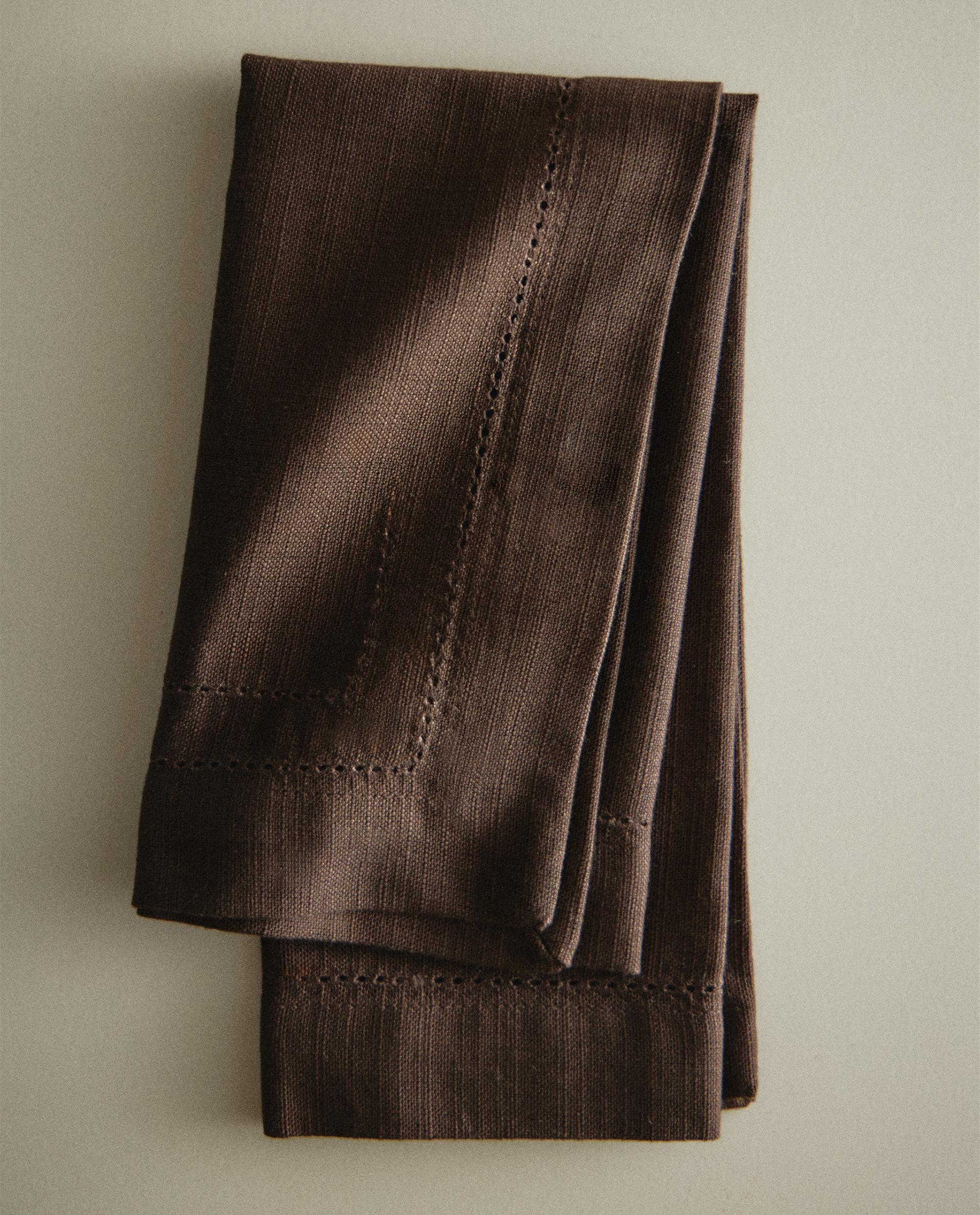 PACK OF HEMSTITCHED COTTON NAPKINS (PACK OF 2) PACK OF HEMSTITCHED COTTON NAPKINS (PACK OF 2)