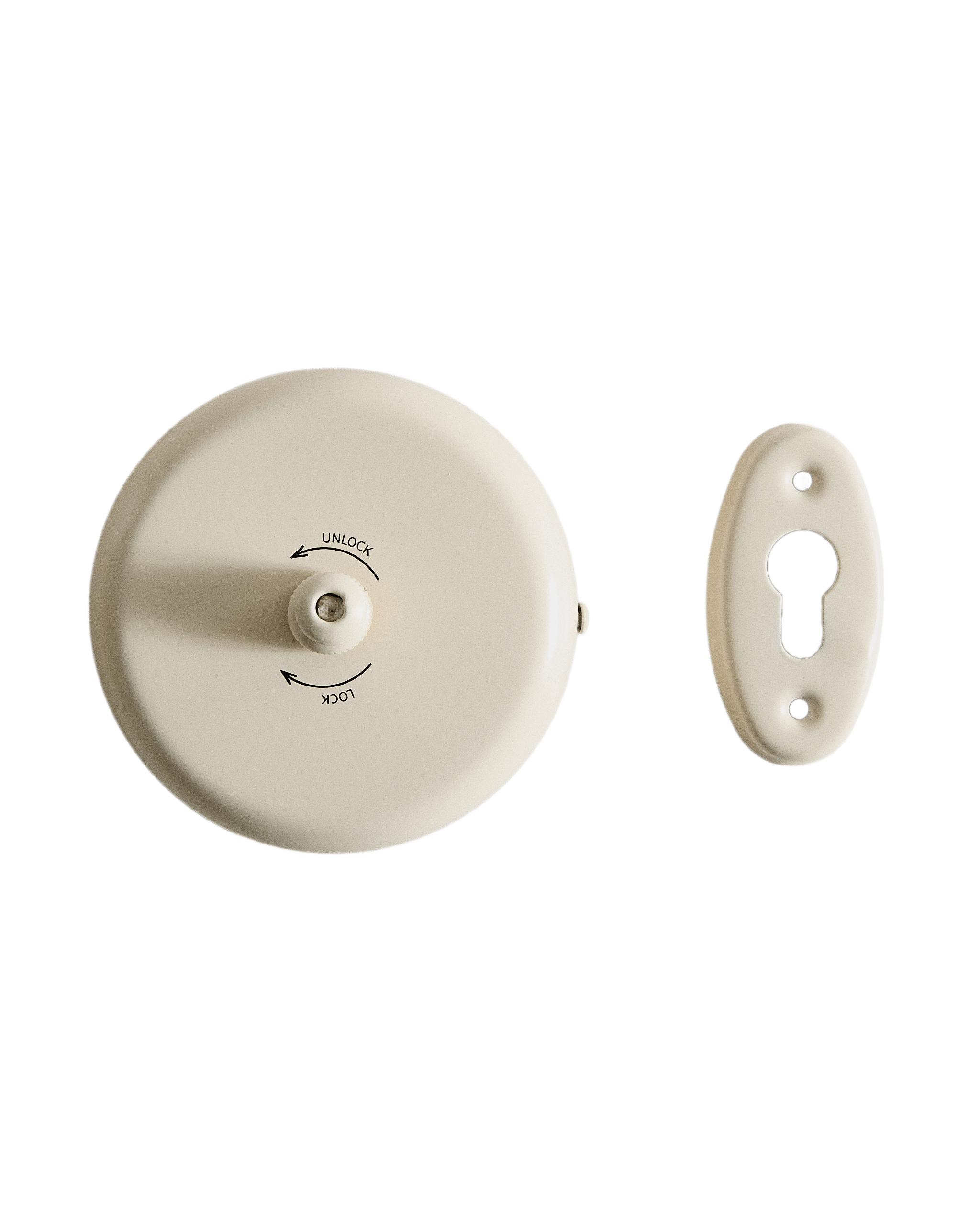 RETRACTABLE WALL CLOTHES LINE product thumbnail 3