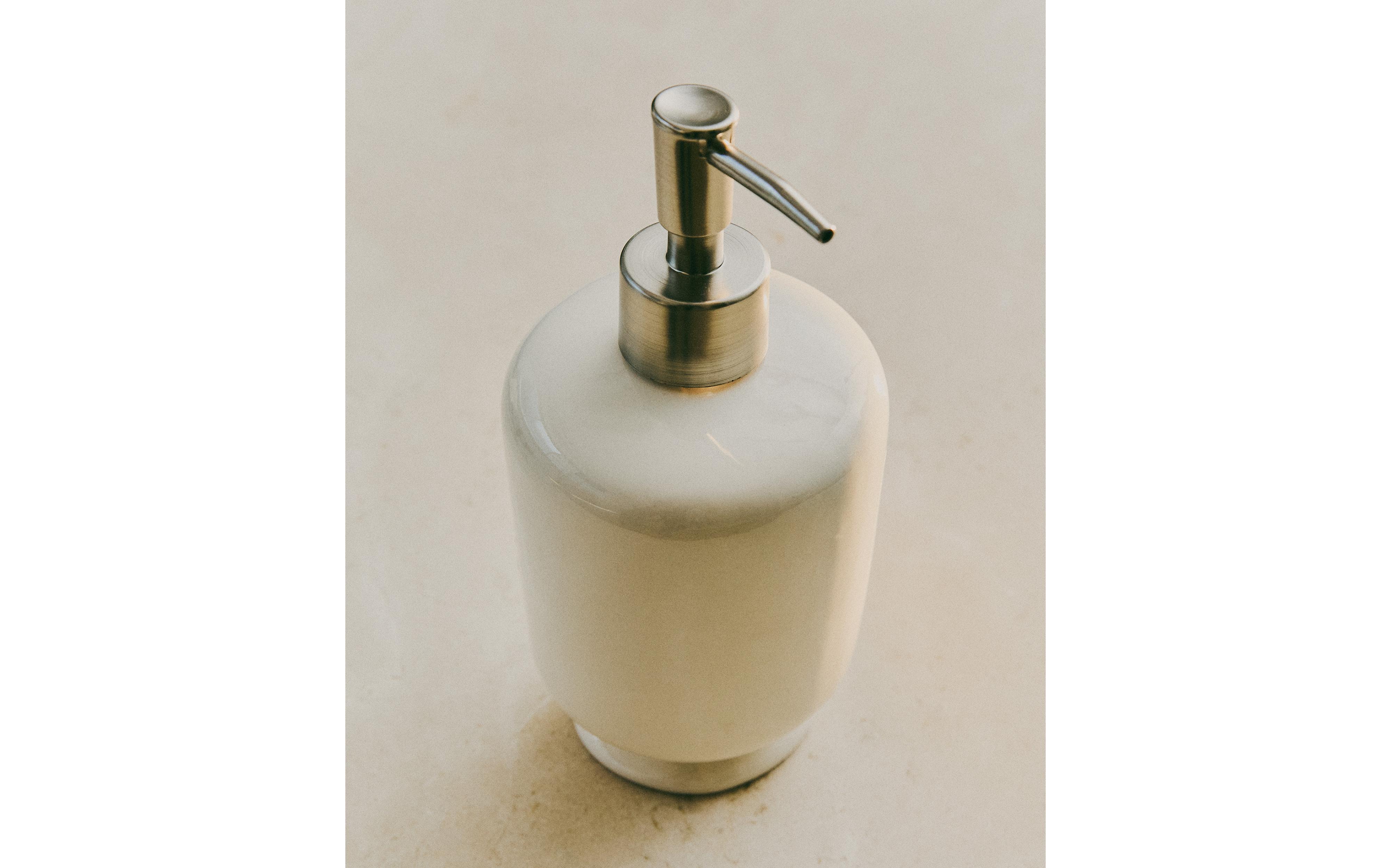 CREAM CERAMIC BATHROOM SET product thumbnail 9