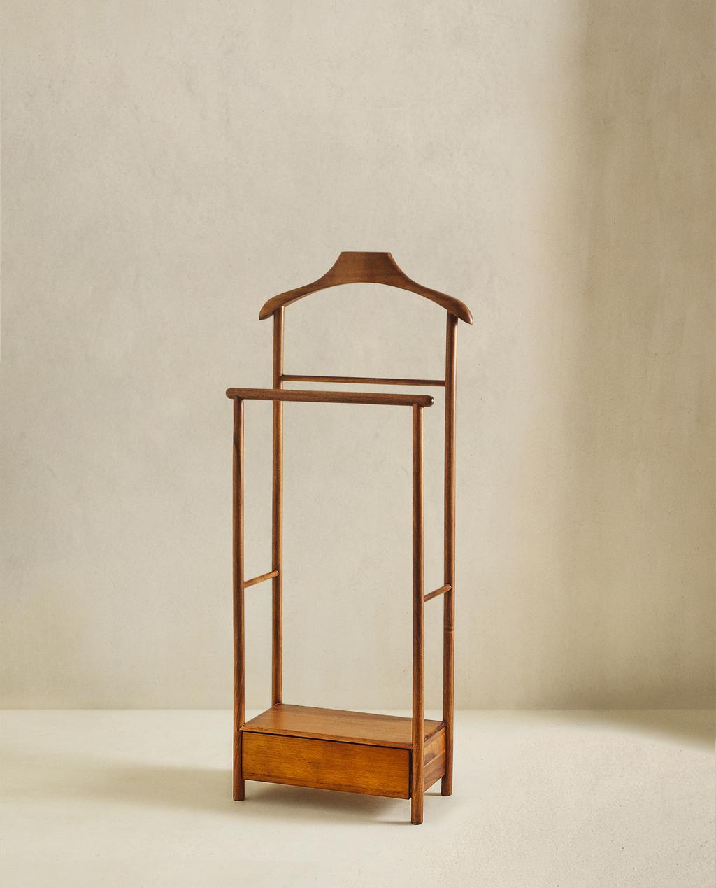 ACACIA WOOD VALET STAND