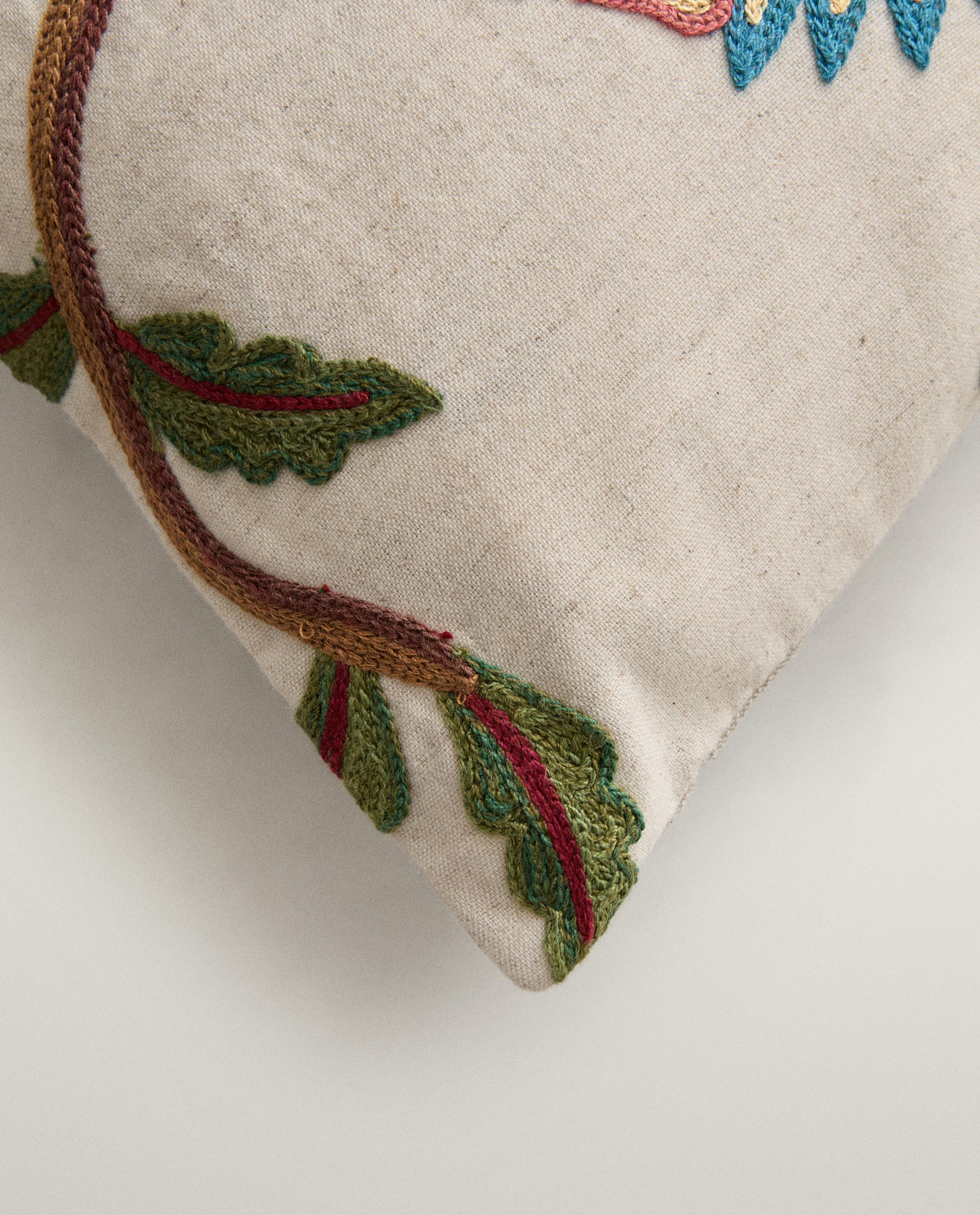 FLORAL CUSHION COVER product thumbnail 9