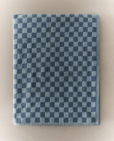 CHEQUERED BATH TOWEL