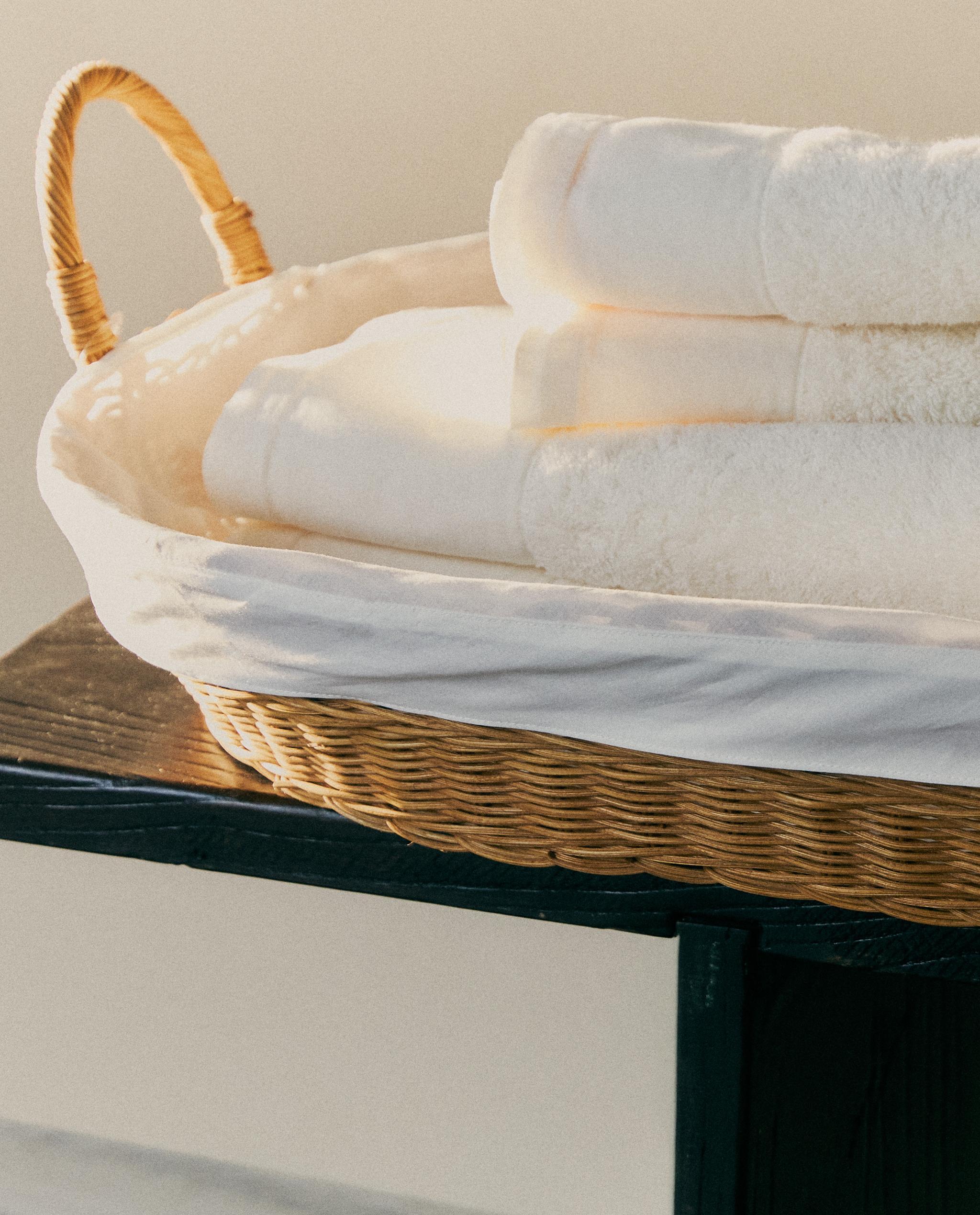 RATTAN AND COTTON IRONING BASKET product thumbnail 9