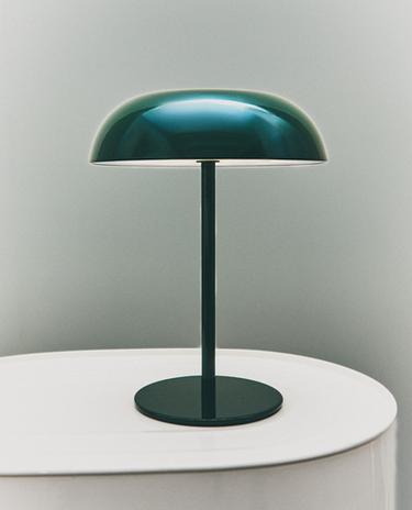 MONOCHROME CORDLESS TABLE LAMP