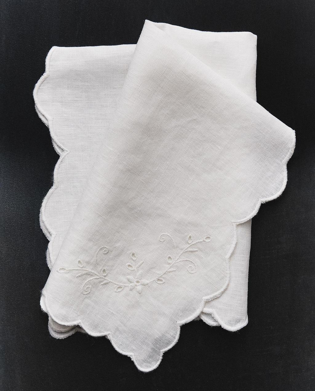 PACK SERVILLETAS LINO BORDADO FLORAL (PACK DE 2)
