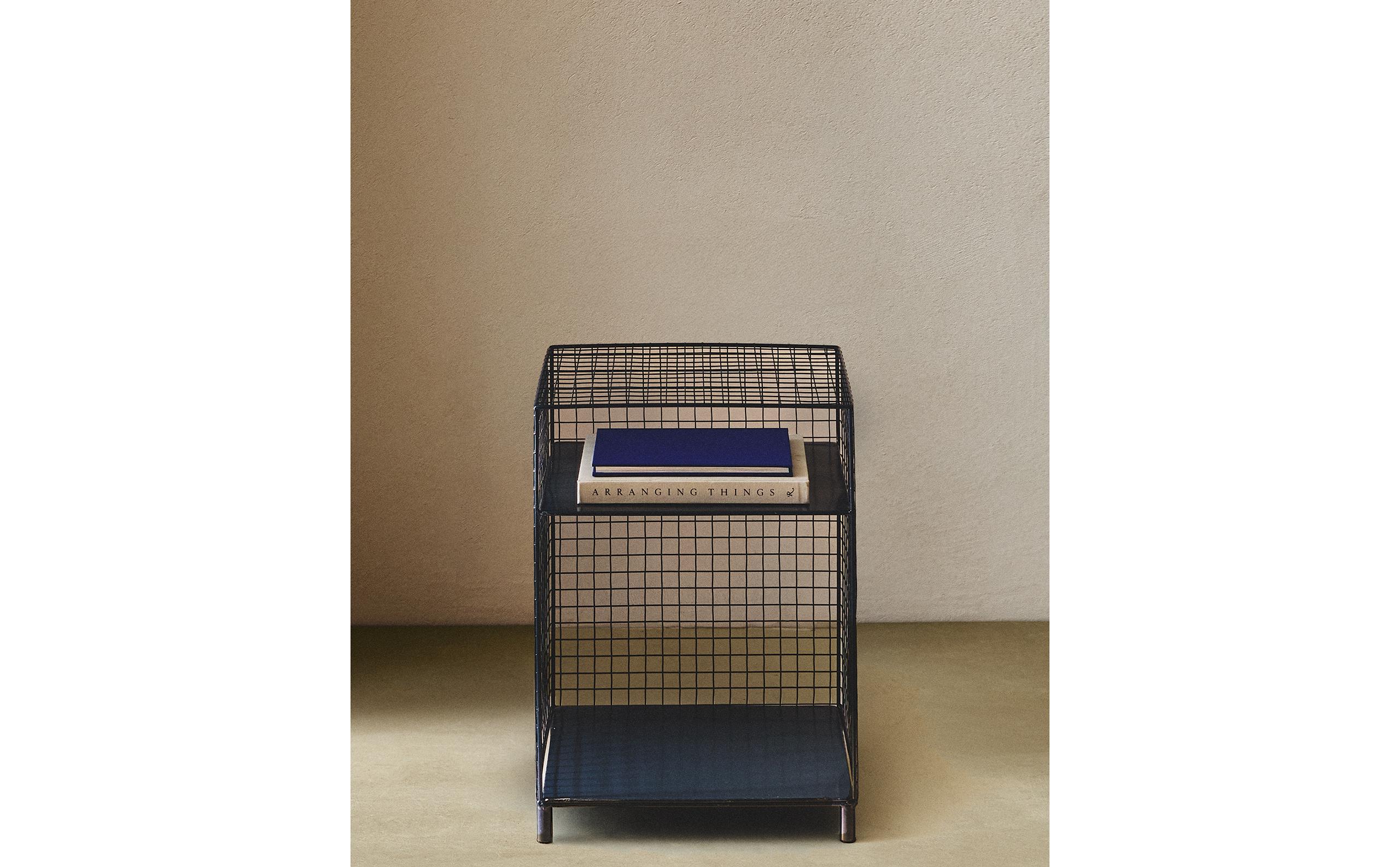 CHILDREN’S METAL TABLE