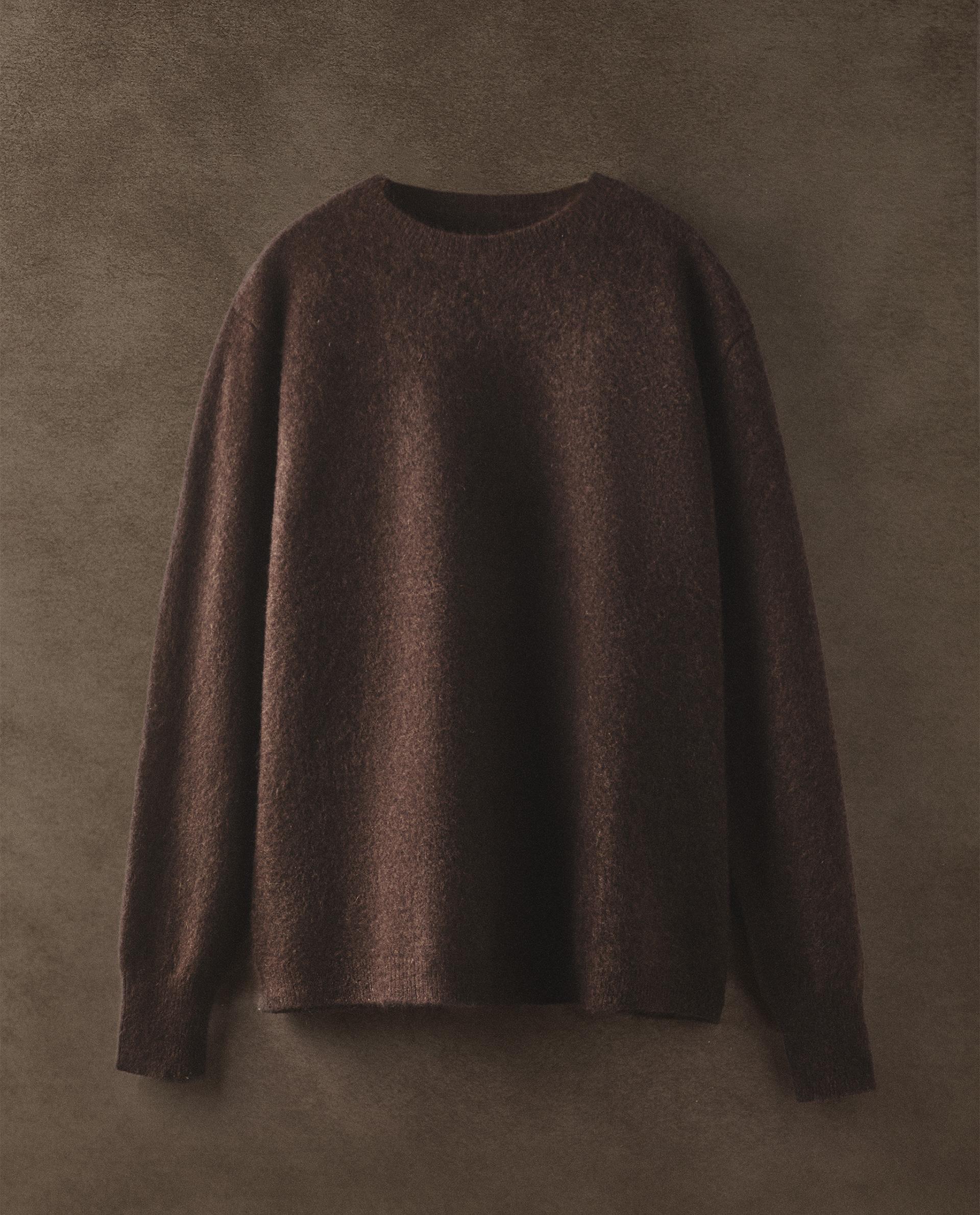 CASHMERE SWEATER