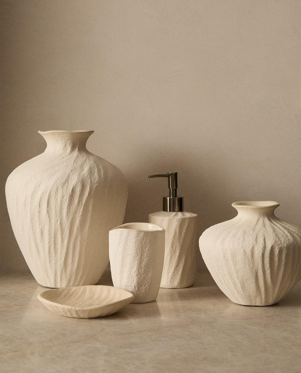 TEXTURED STONEWARE BATHROOM SET