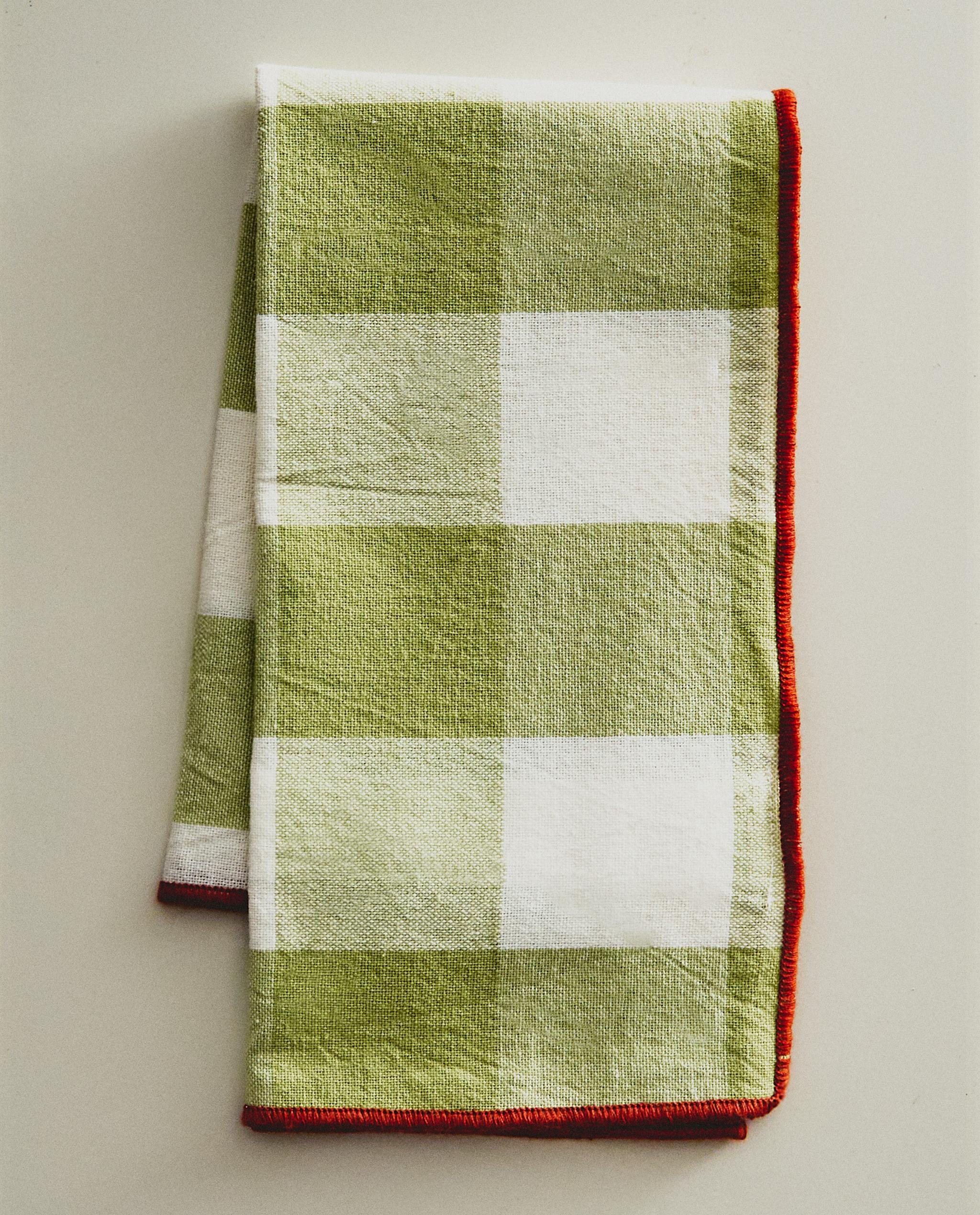 PACK OF CHECK NAPKINS WITH TOPSTITCHING (PACK OF 2) product thumbnail 2