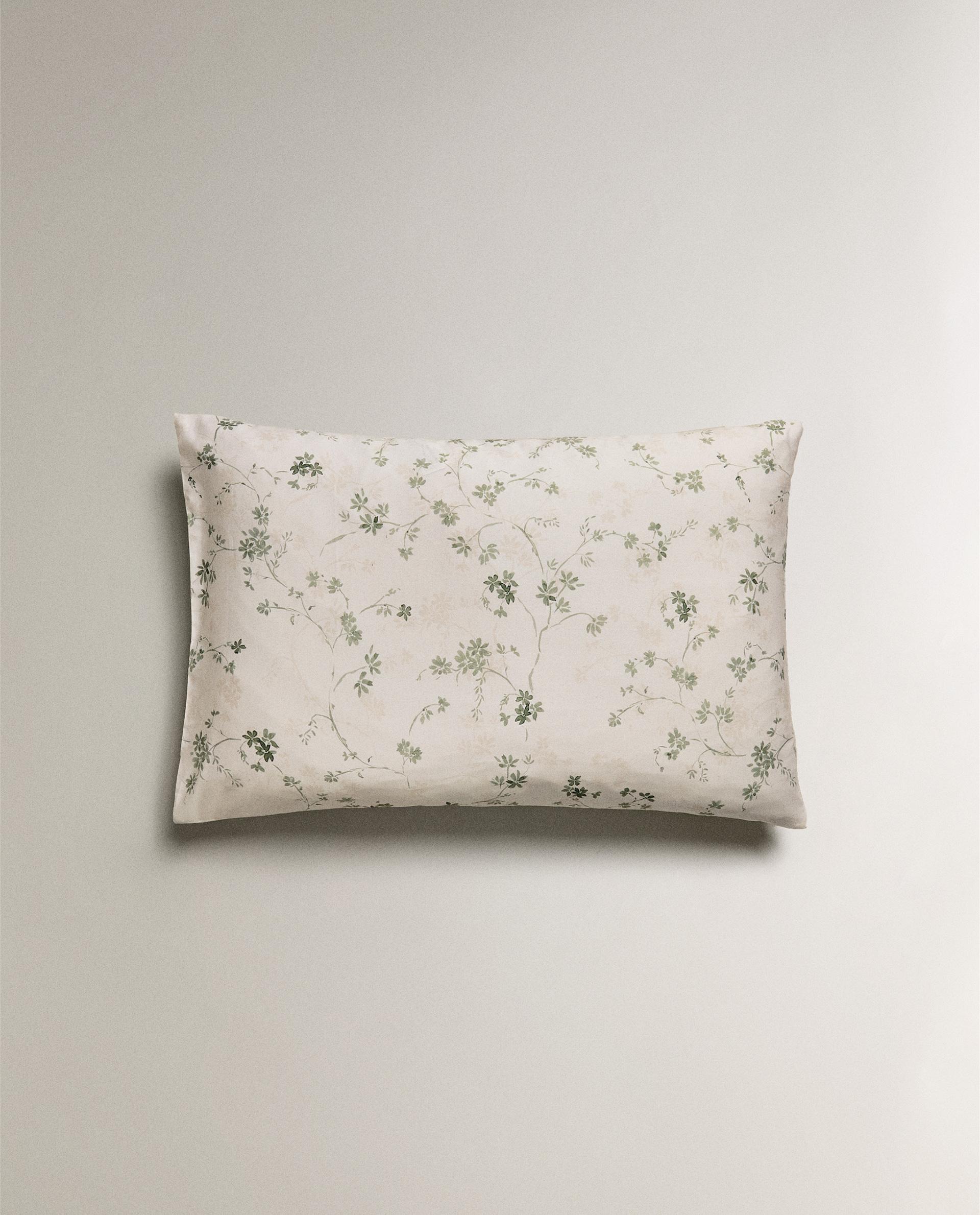 FLORAL PRINT PILLOWCASE