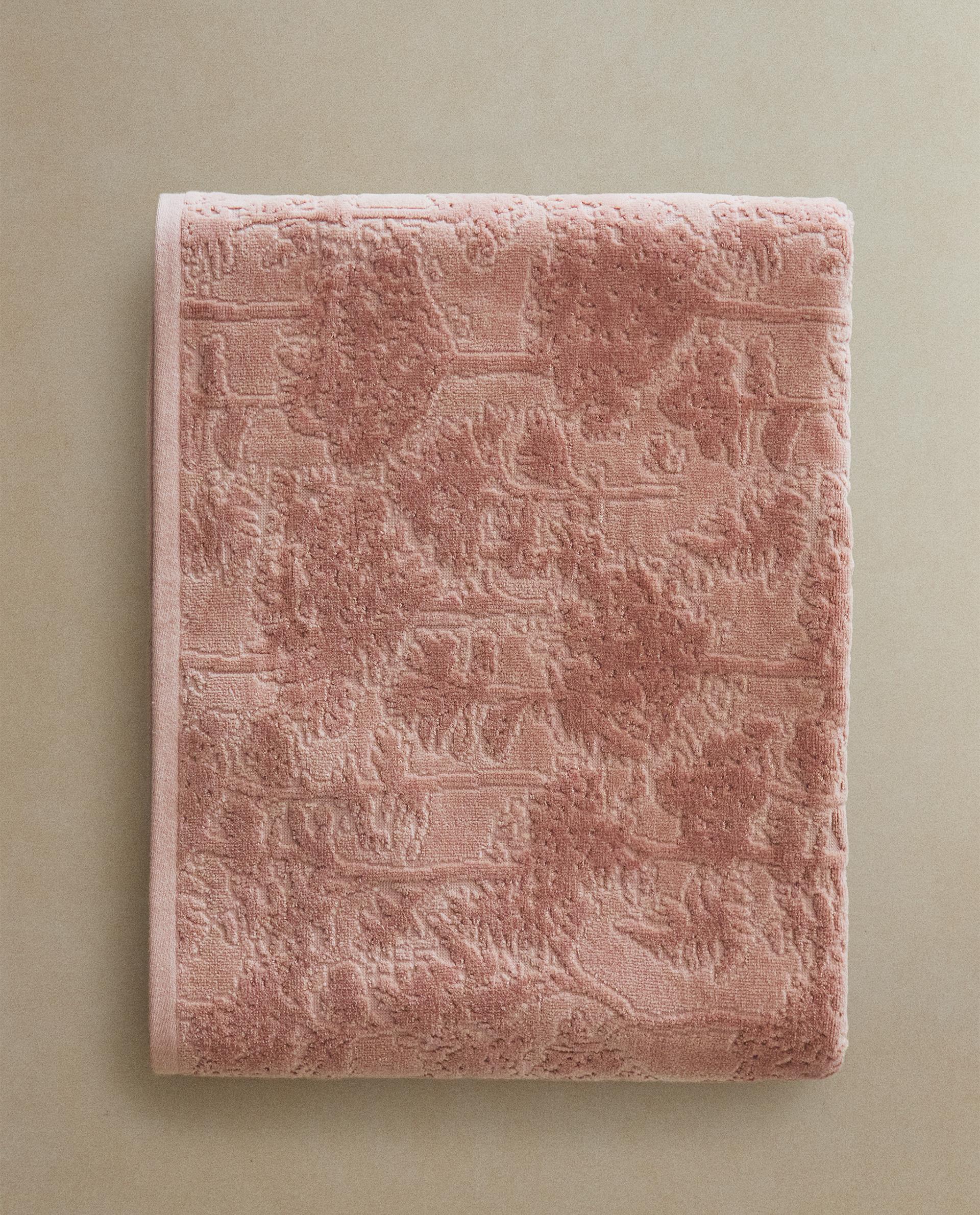 FLORAL JACQUARD BATH TOWEL