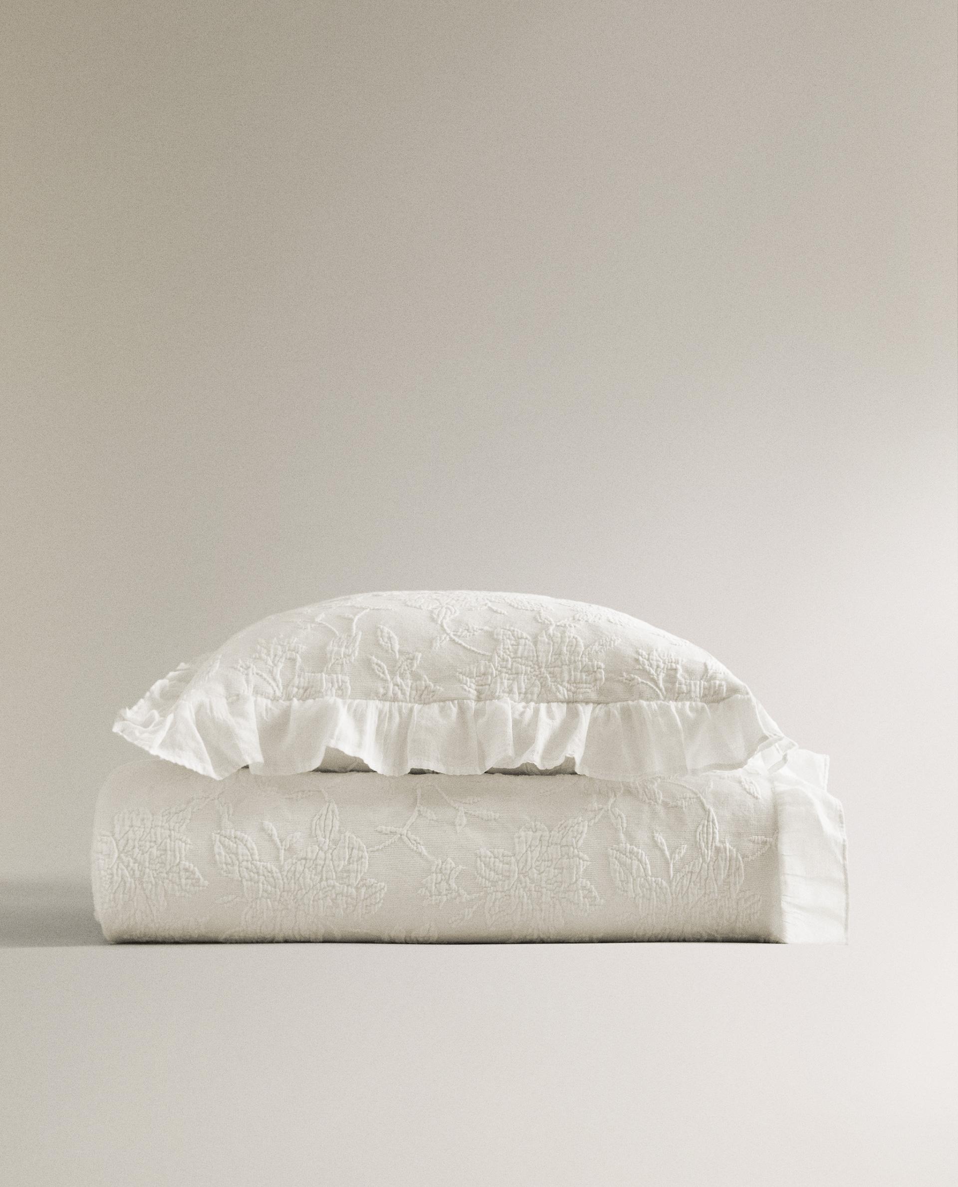 Zara  ジャカードのフリル付きベッドカバー ジャカードのフリル付きベッドカバー | Zara Home 日本/Japan