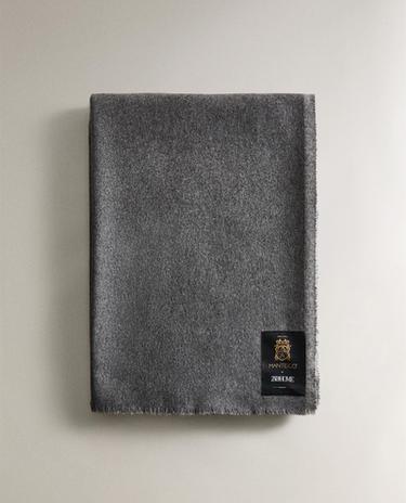 CASHMERE AND WOOL THROW