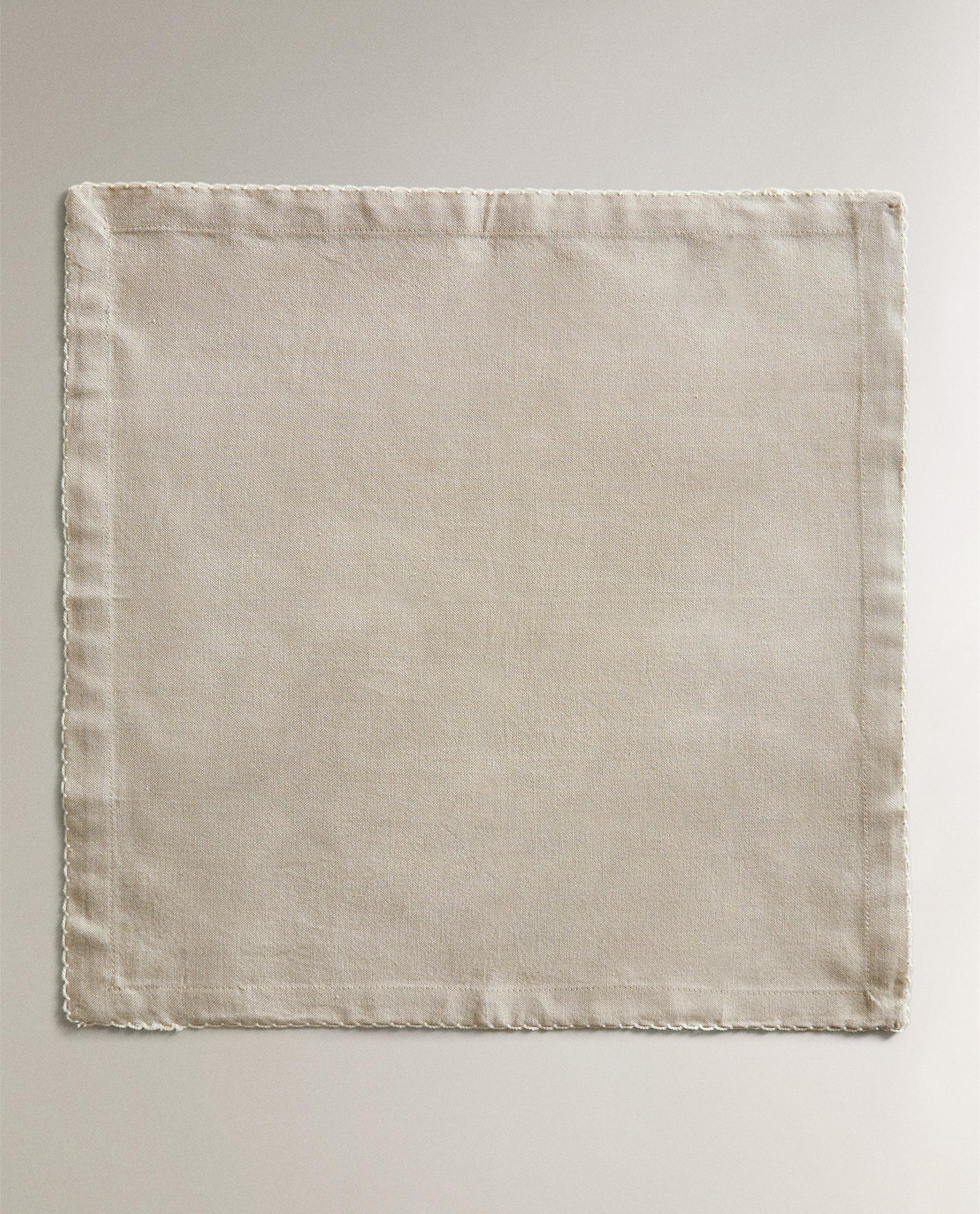 PACK OF PLAIN SCALLOPED NAPKINS (PACK OF 2) product thumbnail 17