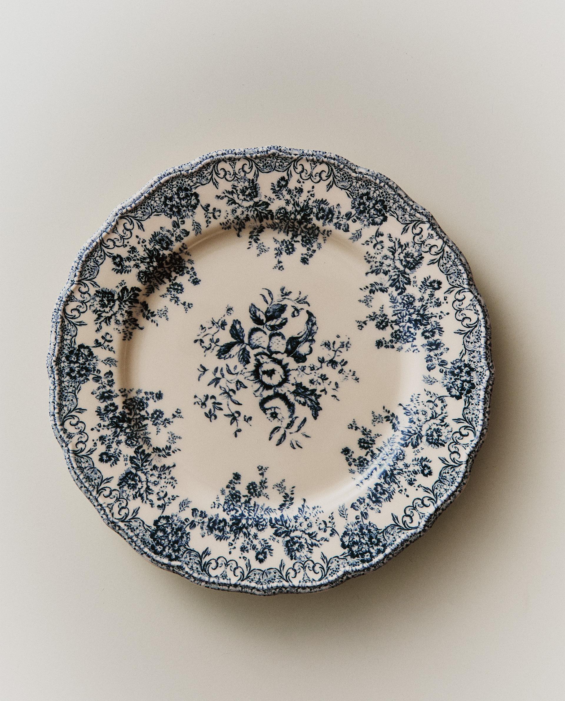 ZARA  フラワーアースンウェアデイナープレート3枚【新品•タグ付き】 FLORAL EARTHENWARE DINNER PLATE | Zara Home United States of America