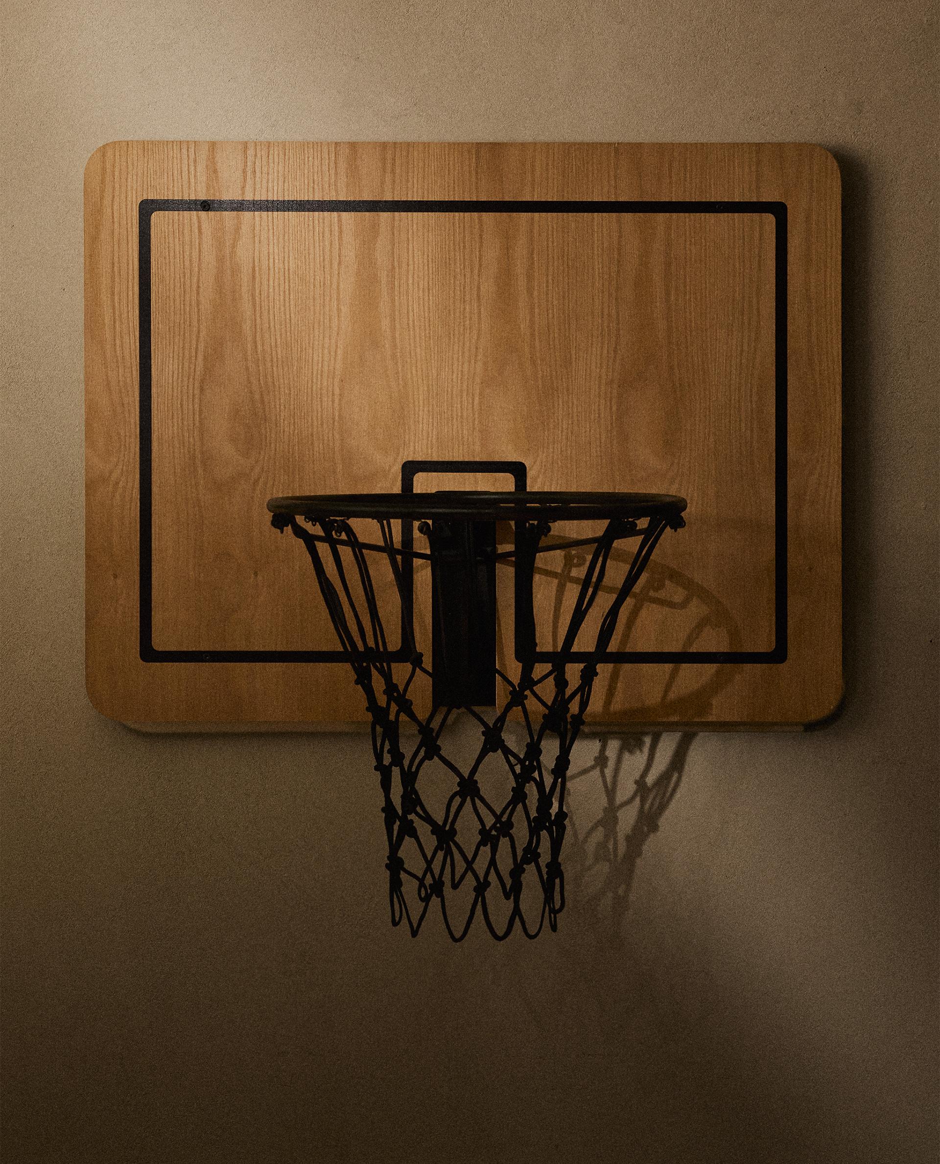 WOODEN WALL BASKETBALL HOOP