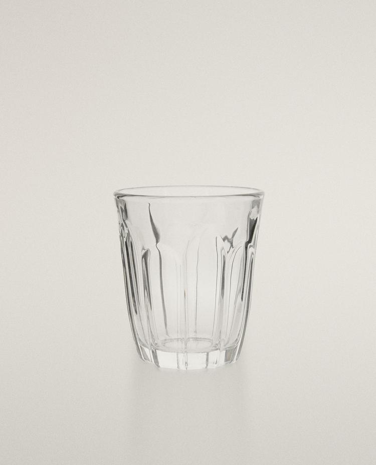 COFFEE TUMBLER WITH RAISED DESIGN