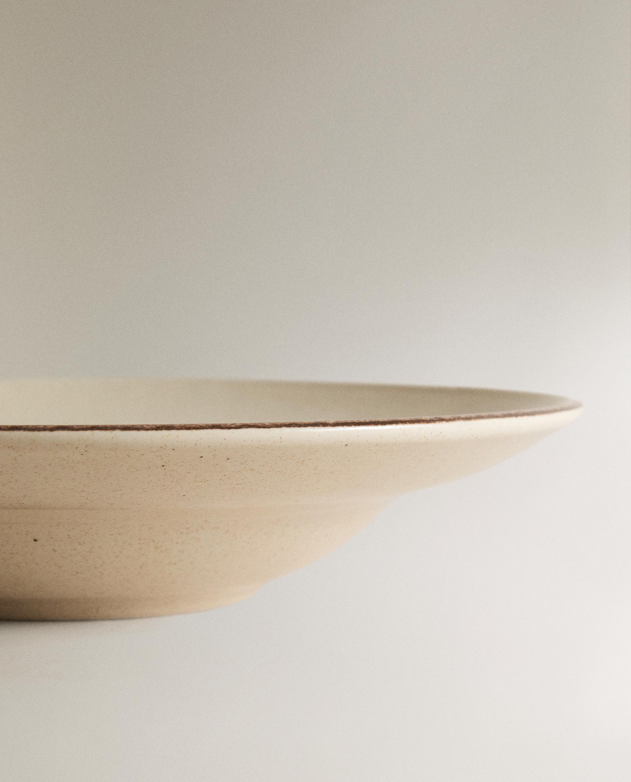 STONEWARE PASTA PLATE WITH ANTIQUE FINISH RIM product thumbnail 9