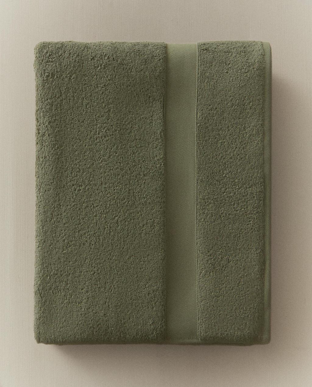 TOALLA BAÑO ALGODÓN PREMIUM (600 GXM²)