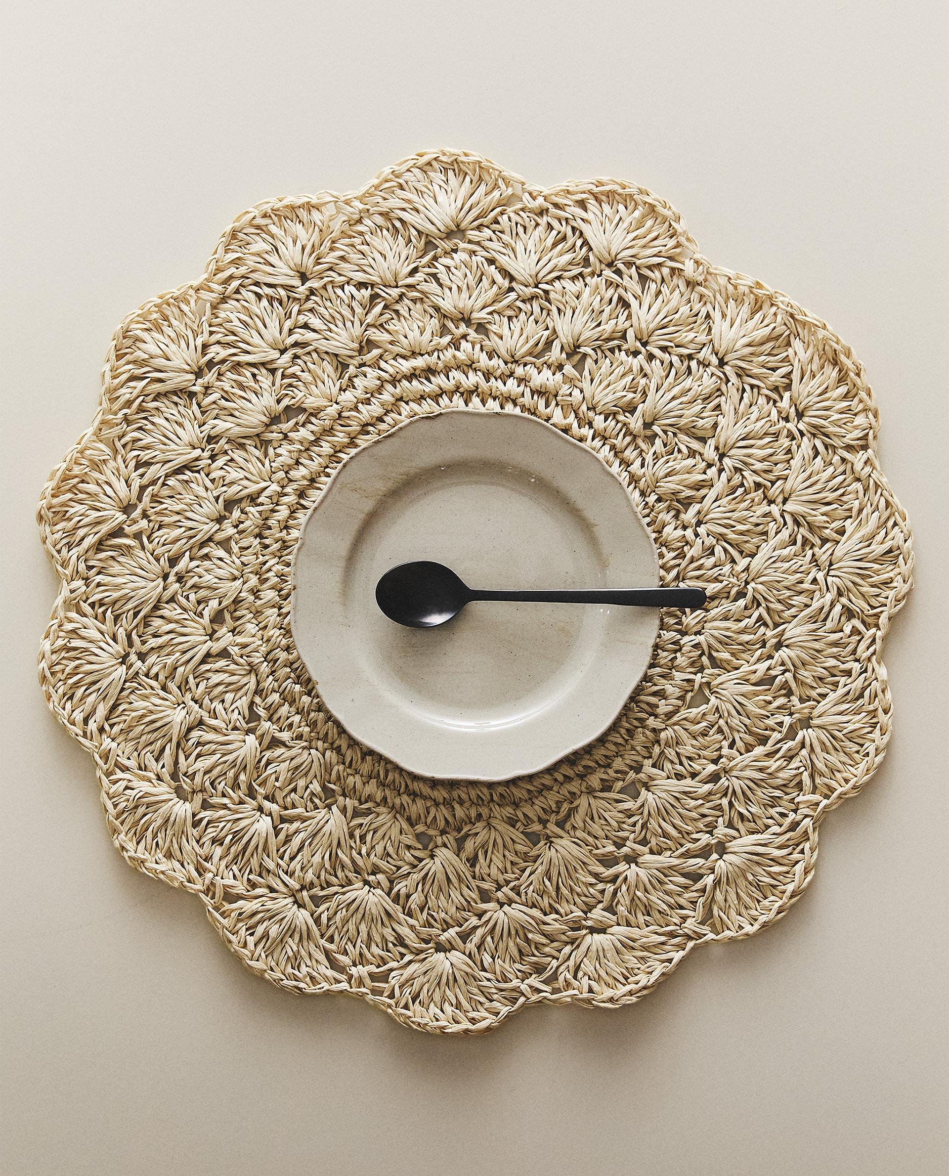 CROCHET PLACEMAT