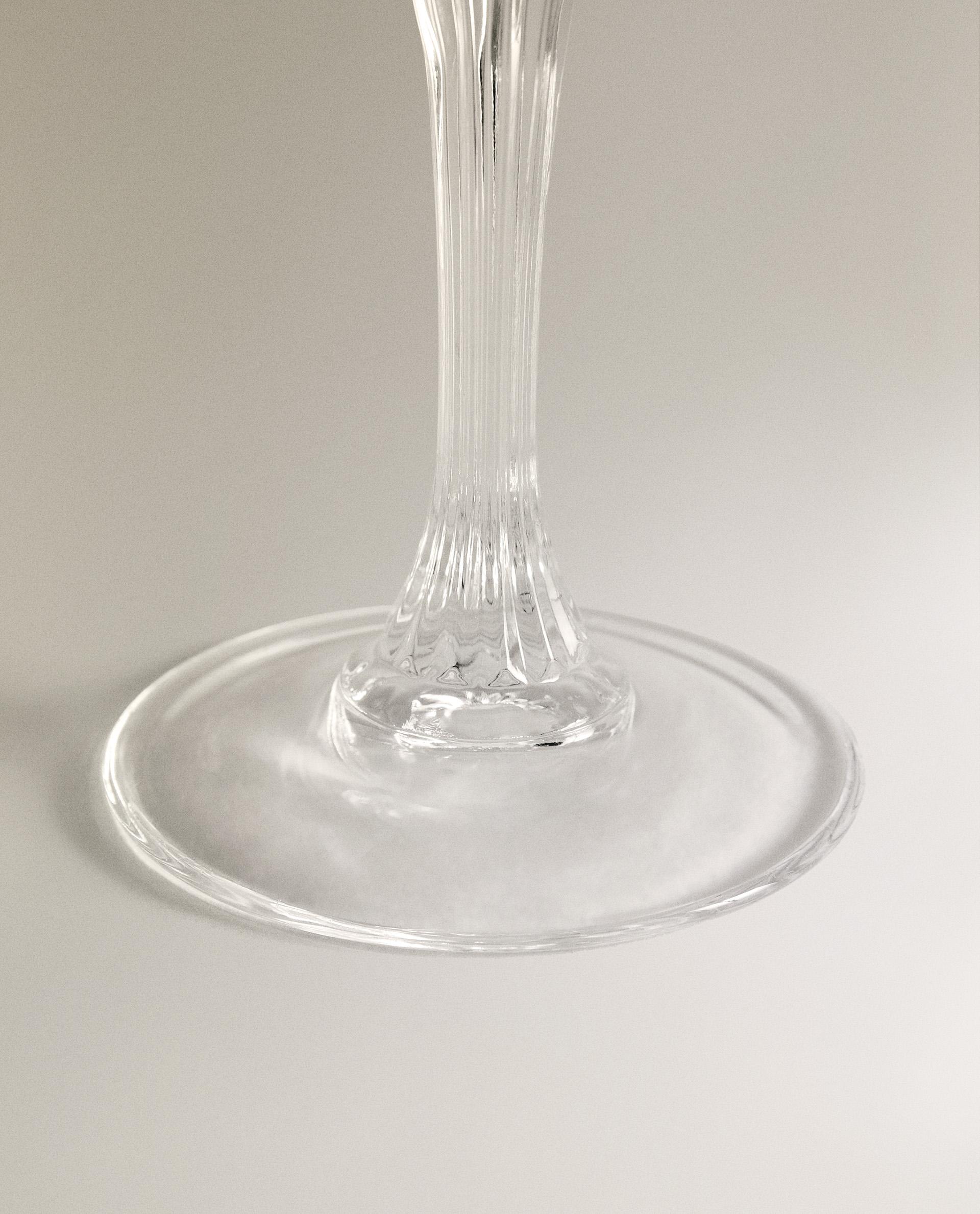 ENGRAVED-EFFECT CRYSTALLINE WINE GLASS product thumbnail 3