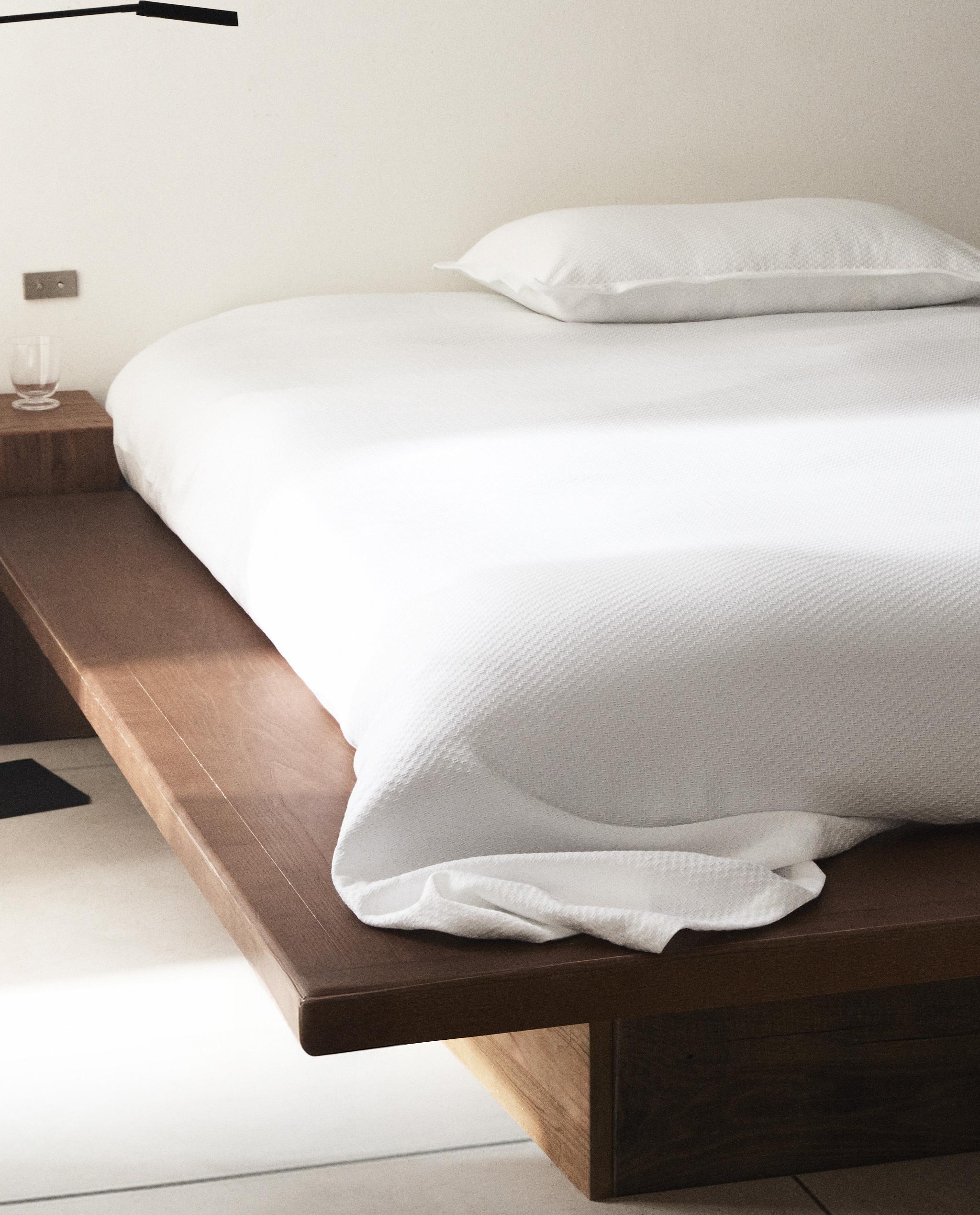 COTTON BEDSPREAD WITH RAISED DESIGN product thumbnail 8