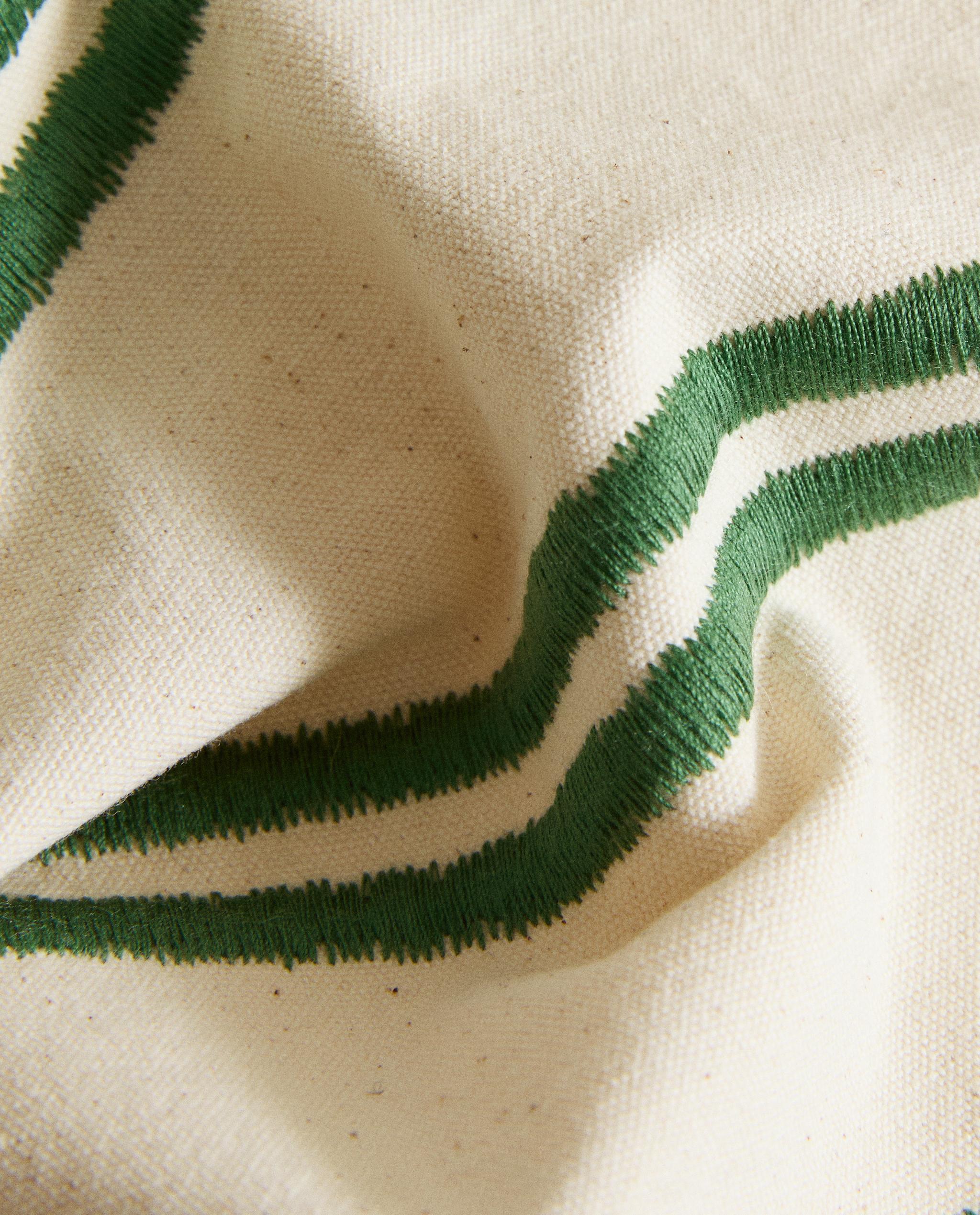 PLACEMAT WITH EMBROIDERED STRIPES product thumbnail 13