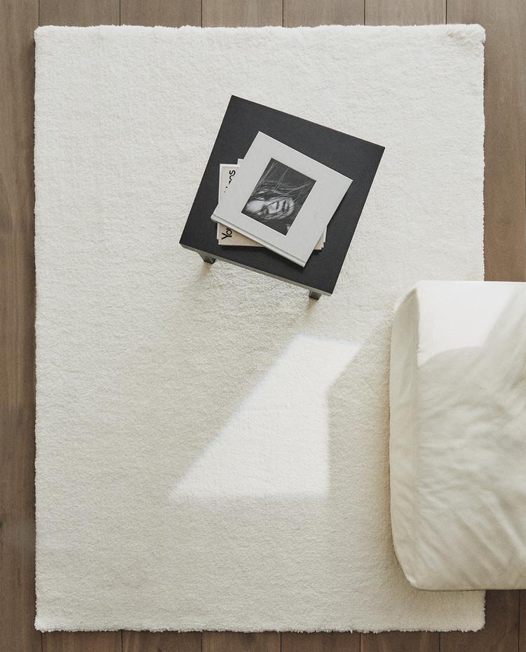 سجادة ناعمة بارزة الملمس