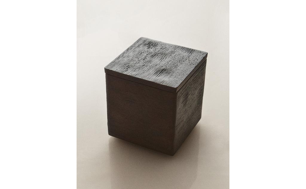 SMALL WOODEN BOX WITH LID SMALL WOODEN BOX WITH LID