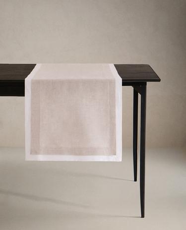 TRAVERSĂ DE MASĂ DIN IN STRAT DUBLU